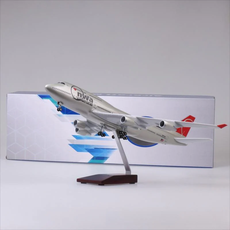 B747 Northwest - Scale 1/150 - 47cm - 18.5 in - Airplane Model - Image 4