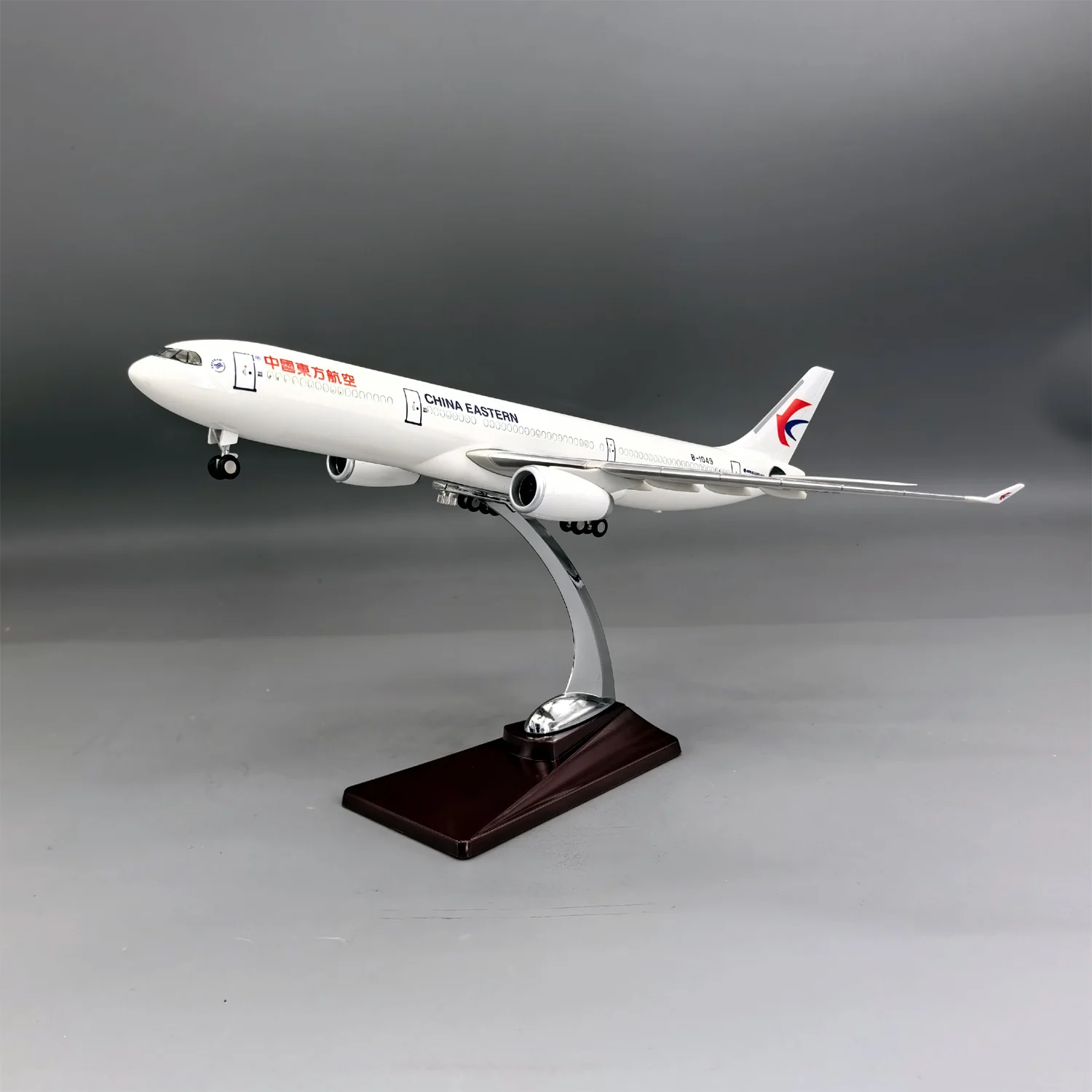 China Eastern Airbus A330-300 Aircraft Model 1:170 Scale - Premium Resin Display with Stand - 37cm/14.6" - Image 3