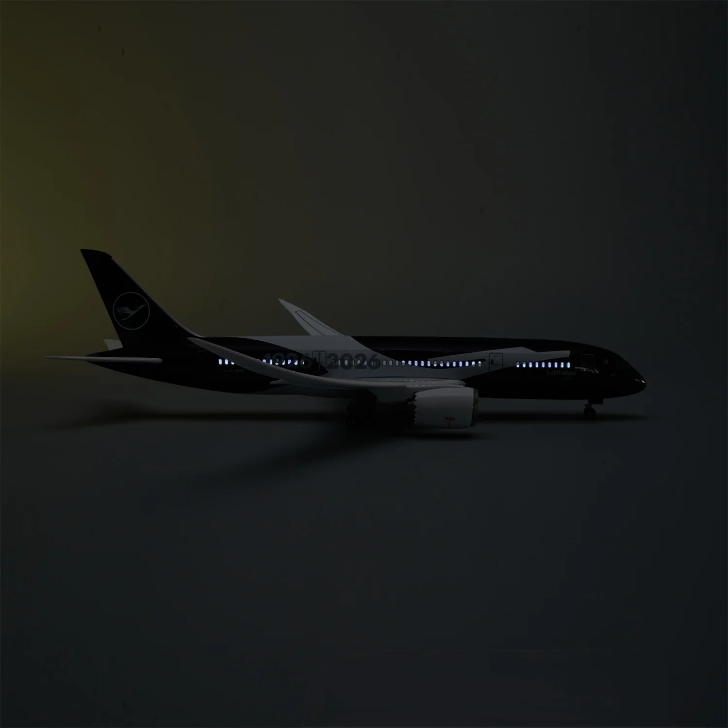 Boeing 787-9 Lufthansa 100 Years Commemorative – 1:145 Scale Model - Image 4