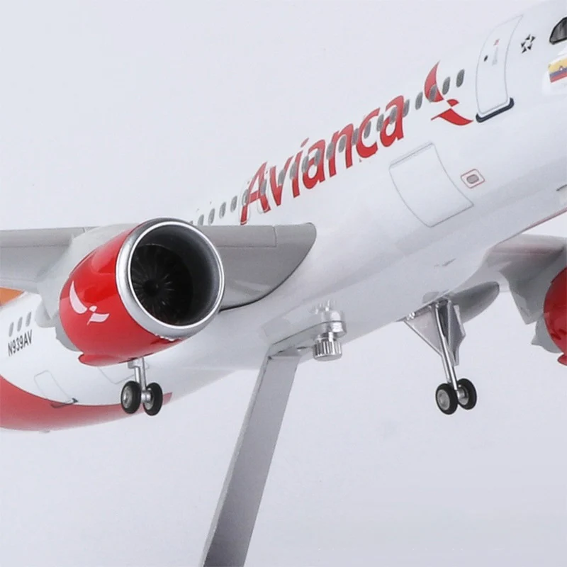 A320 Neo Avianca - Scale 1/80 - 47cm - 18,5 in - Airplane Model - Image 6