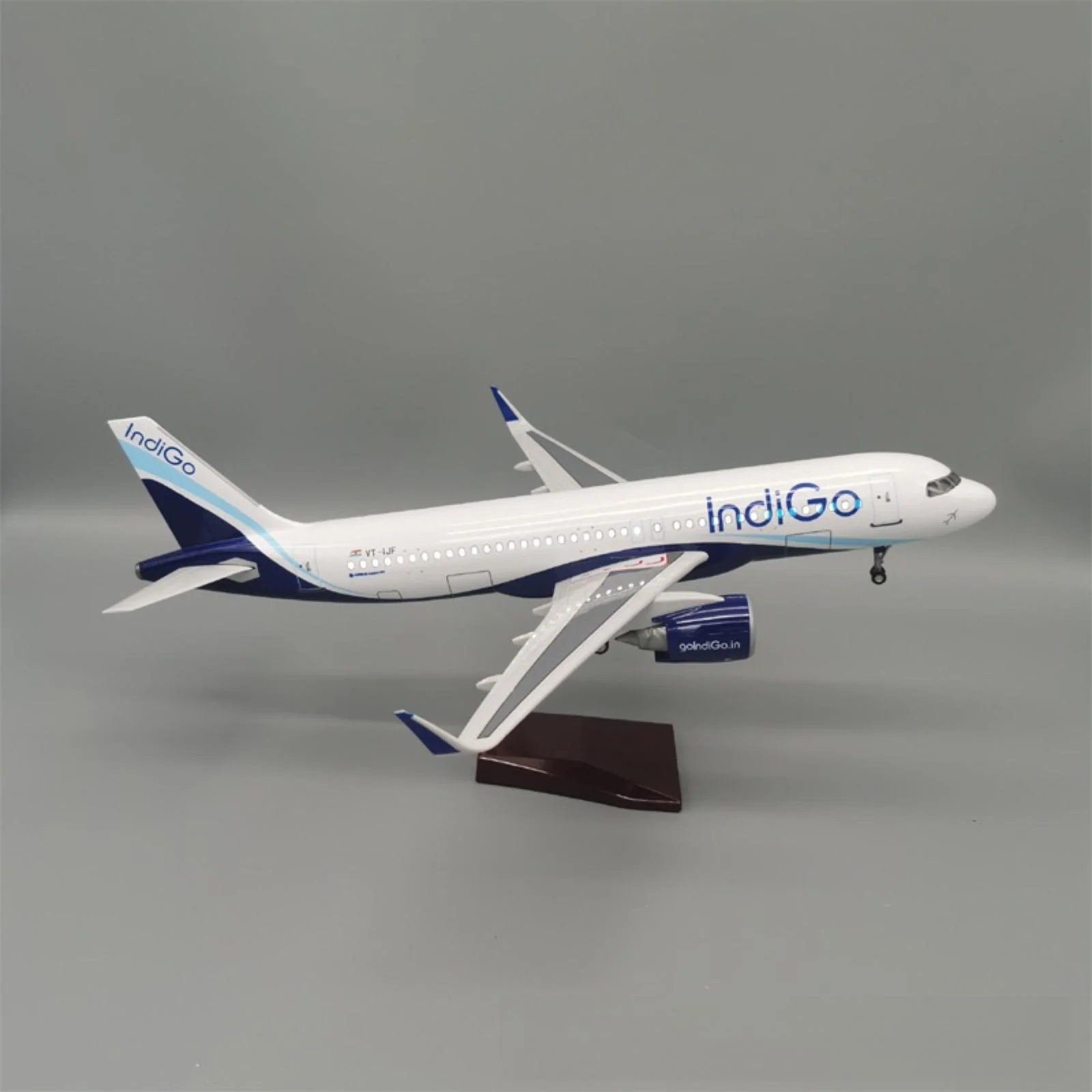A320 Neo Indigo – 1:80 Scale (47cm / 18.5in) - Image 5