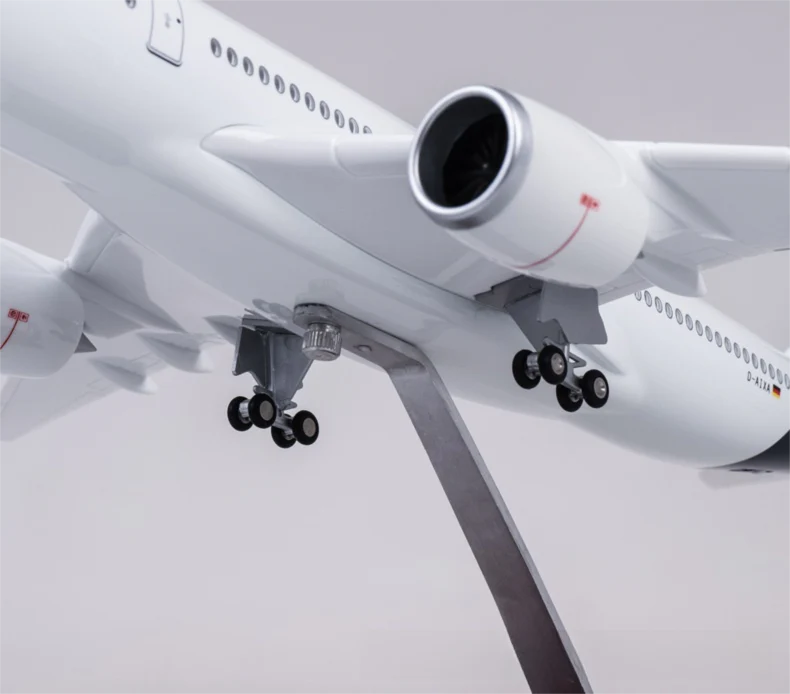 A350 Lufthansa - Scale 1/142 - 47CM - 18,5 in - Airplane Model - Image 9