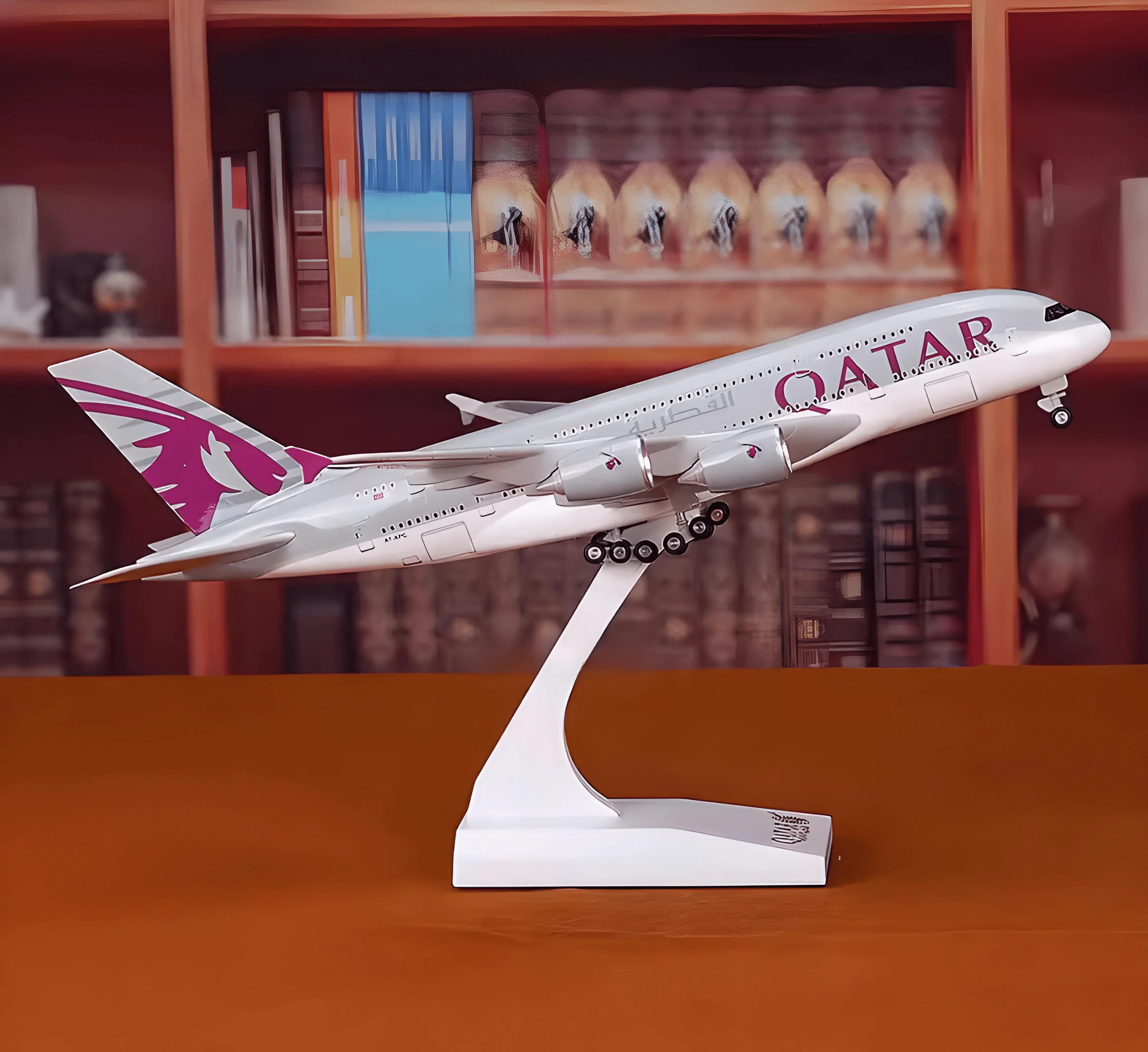 A380 Qatar- 30cm - 11.8in - LED & Sound - Airplane Model - Image 3