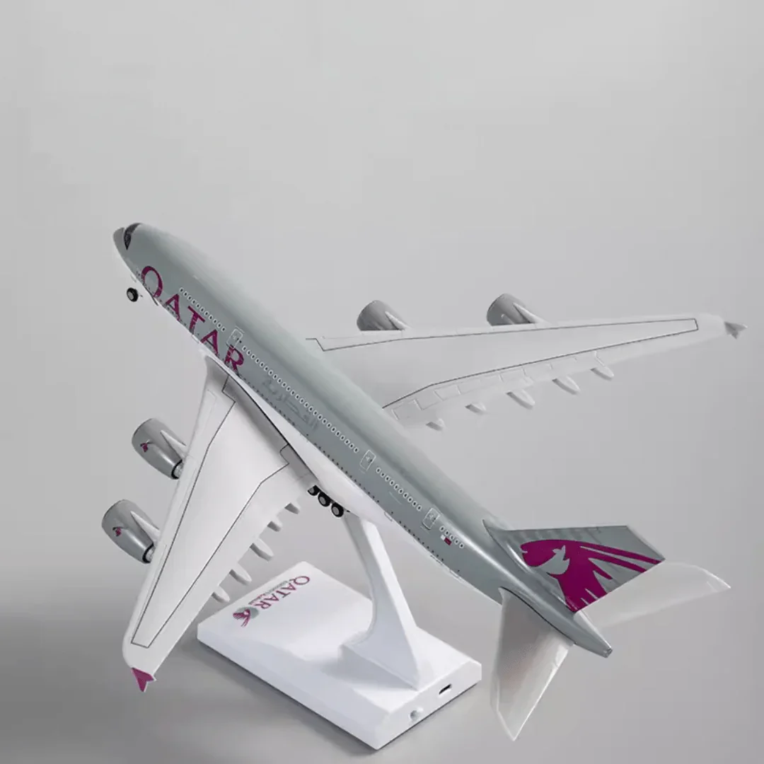 A380 Qatar- 30cm - 11.8in - LED & Sound - Airplane Model - Image 4