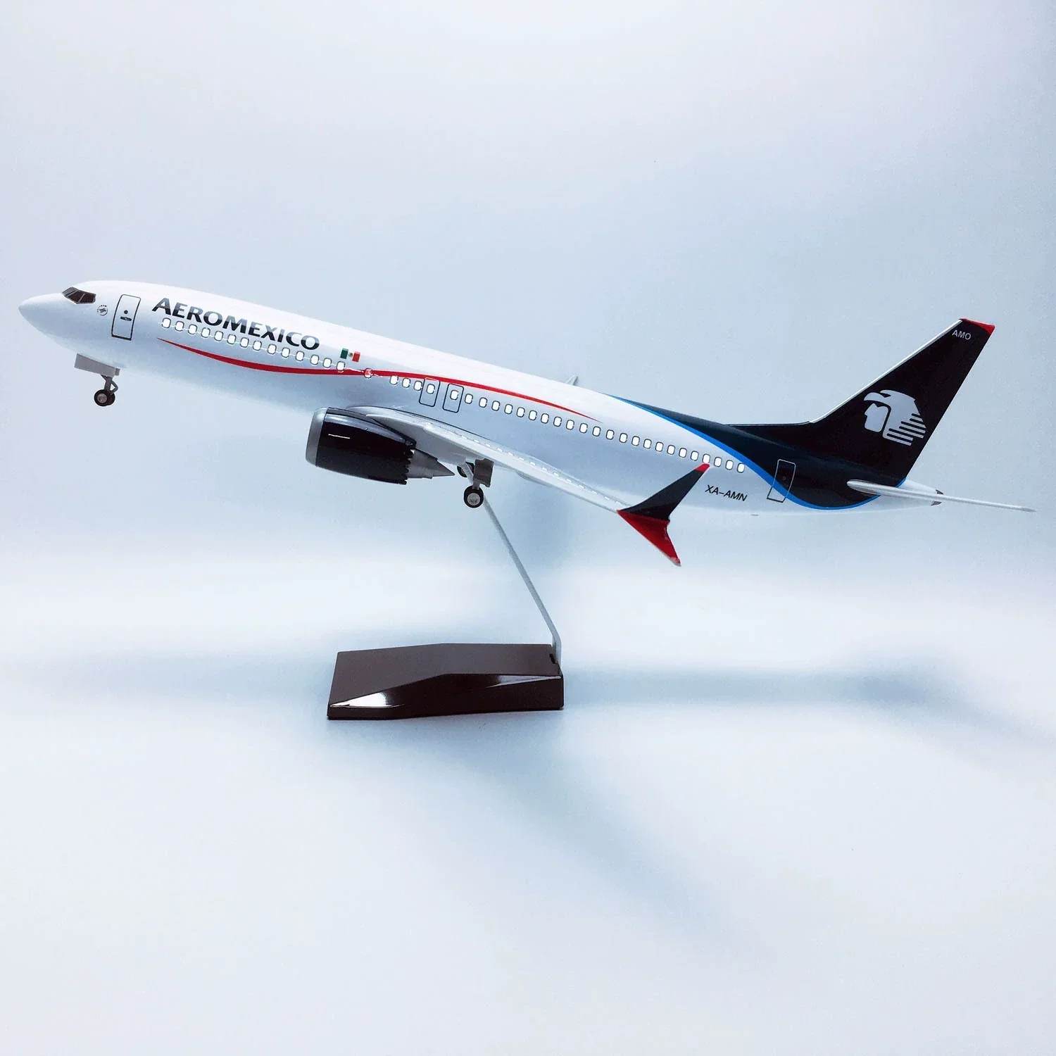 Boeing 737 MAX Aeroméxico – Scale 1:80 (47 cm / 18.5 in) - Image 5