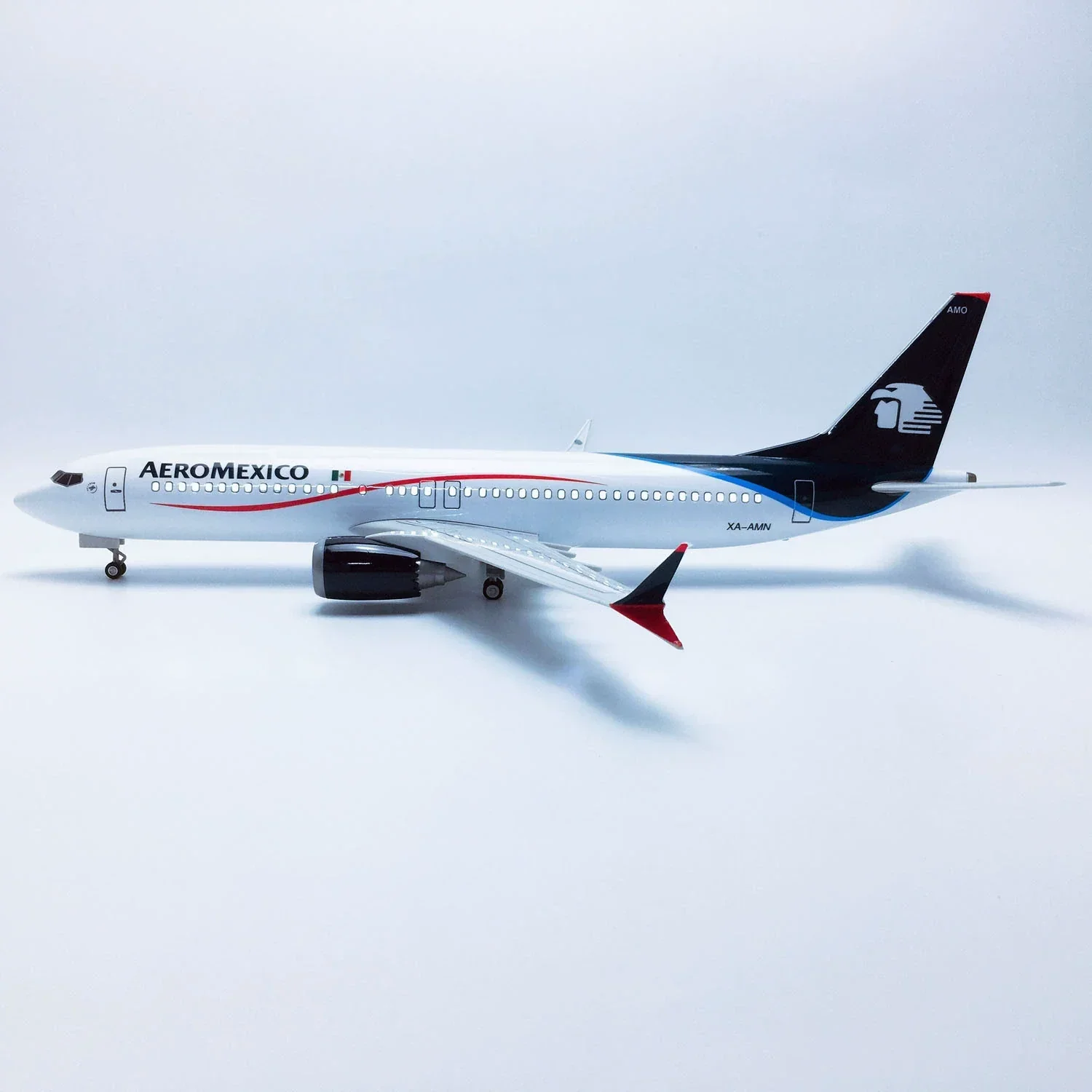 Boeing 737 MAX Aeroméxico – Scale 1:80 (47 cm / 18.5 in) - Image 7