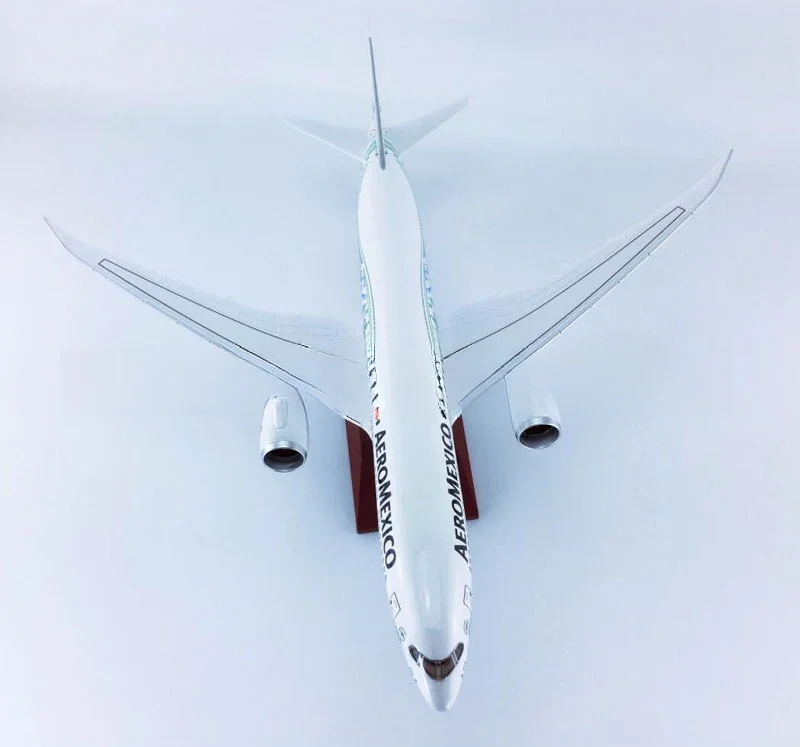 Boeing 787-9 Aeroméxico "Quetzalcóatl" – Scale 1:130 (43 cm / 16.9 in) - Image 10