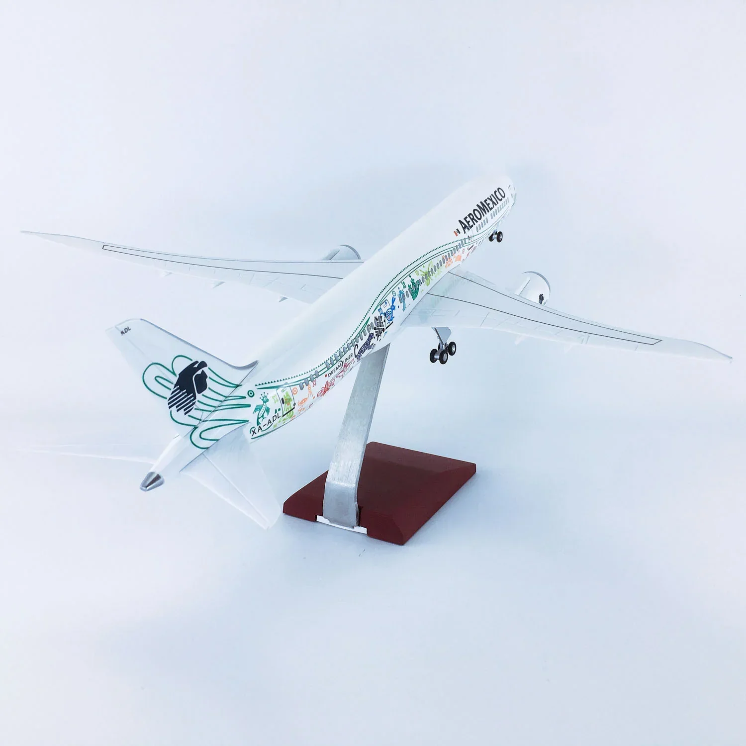 Boeing 787-9 Aeroméxico "Quetzalcóatl" – Scale 1:130 (43 cm / 16.9 in) - Image 13
