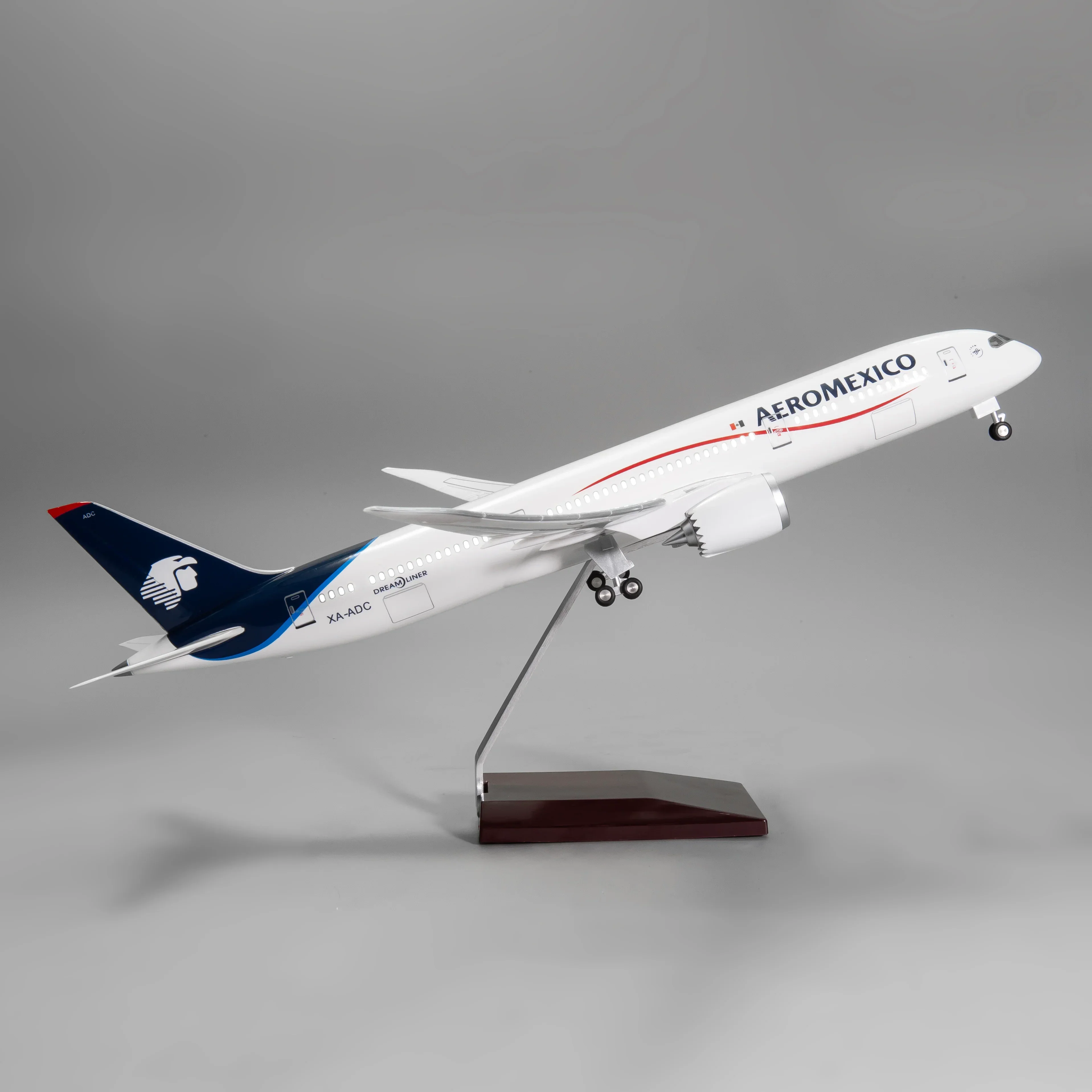 Boeing 787-9 Aeroméxico – Scale 1:130 (43 cm / 16.9 in) - Image 5