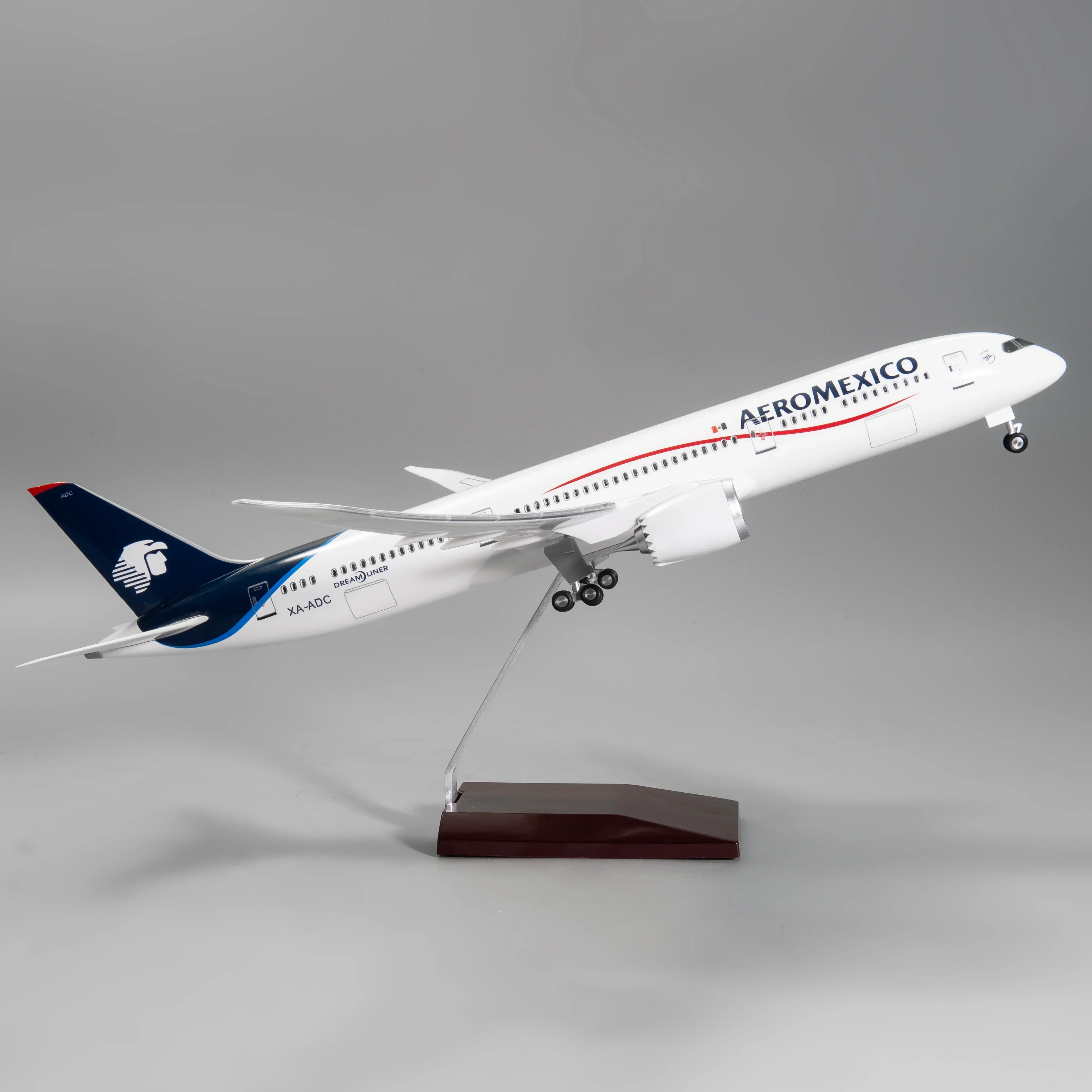 Boeing 787-9 Aeroméxico – Scale 1:130 (43 cm / 16.9 in) - Image 6