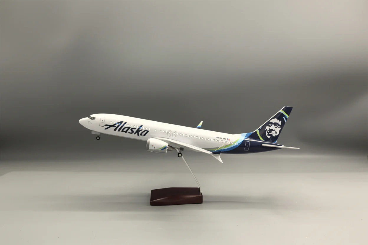 Boeing 737-800 Alaska Airlines 1:85 – 47 cm / 18.5 in – LED Lights - Image 11