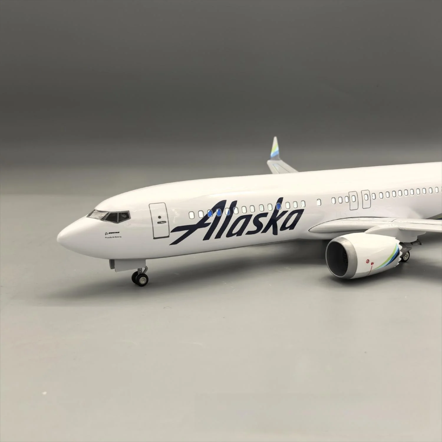 Boeing 737-800 Alaska Airlines 1:85 – 47 cm / 18.5 in – LED Lights - Image 16