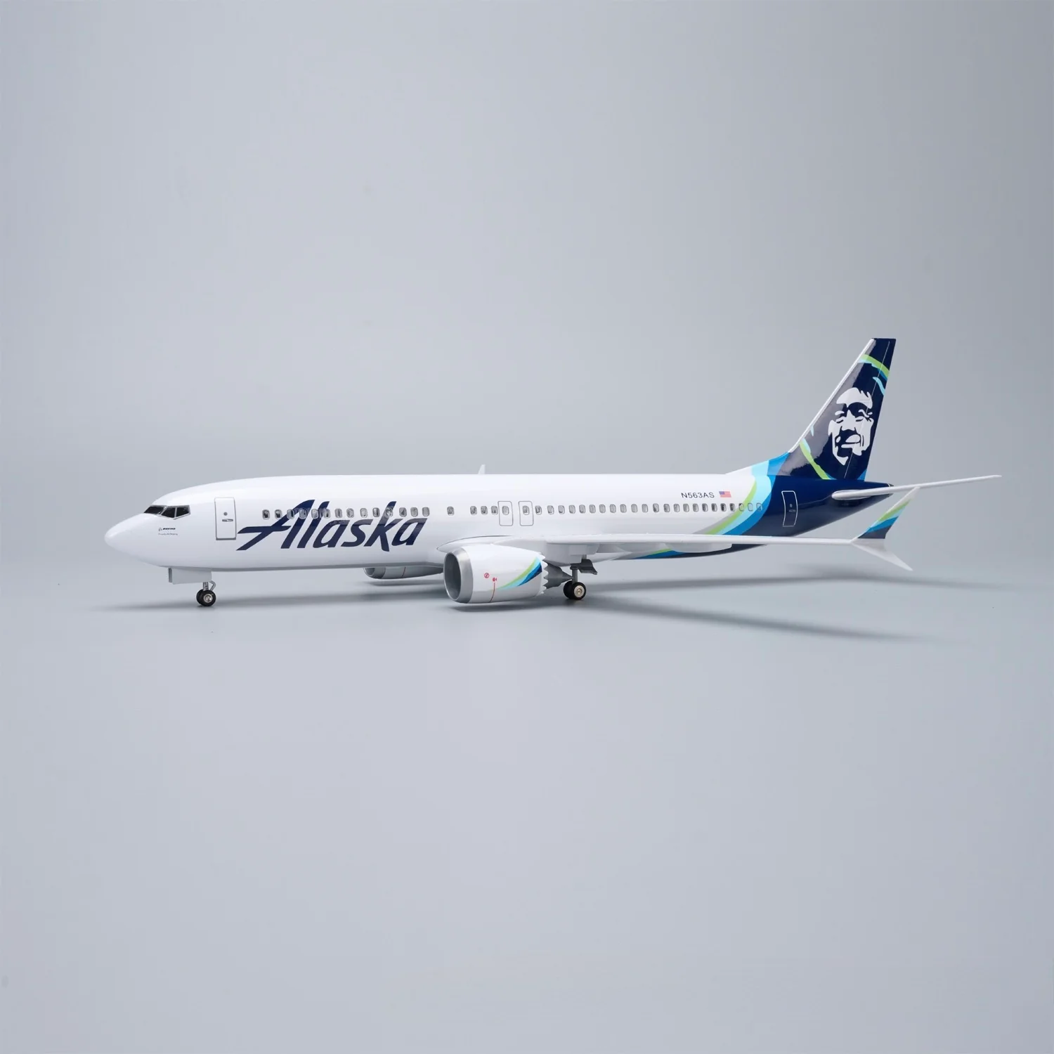 Boeing 737-800 Alaska Airlines 1:85 – 47 cm / 18.5 in – LED Lights - Image 5