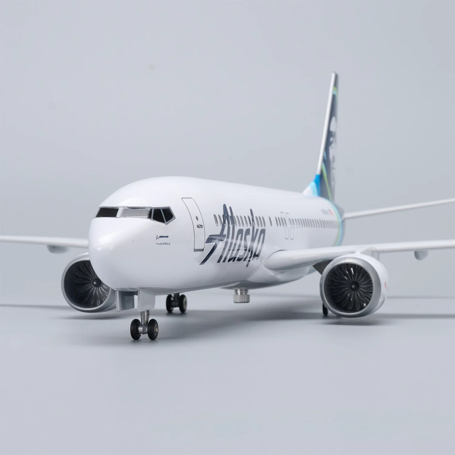 Boeing 737-800 Alaska Airlines 1:85 – 47 cm / 18.5 in – LED Lights - Image 9