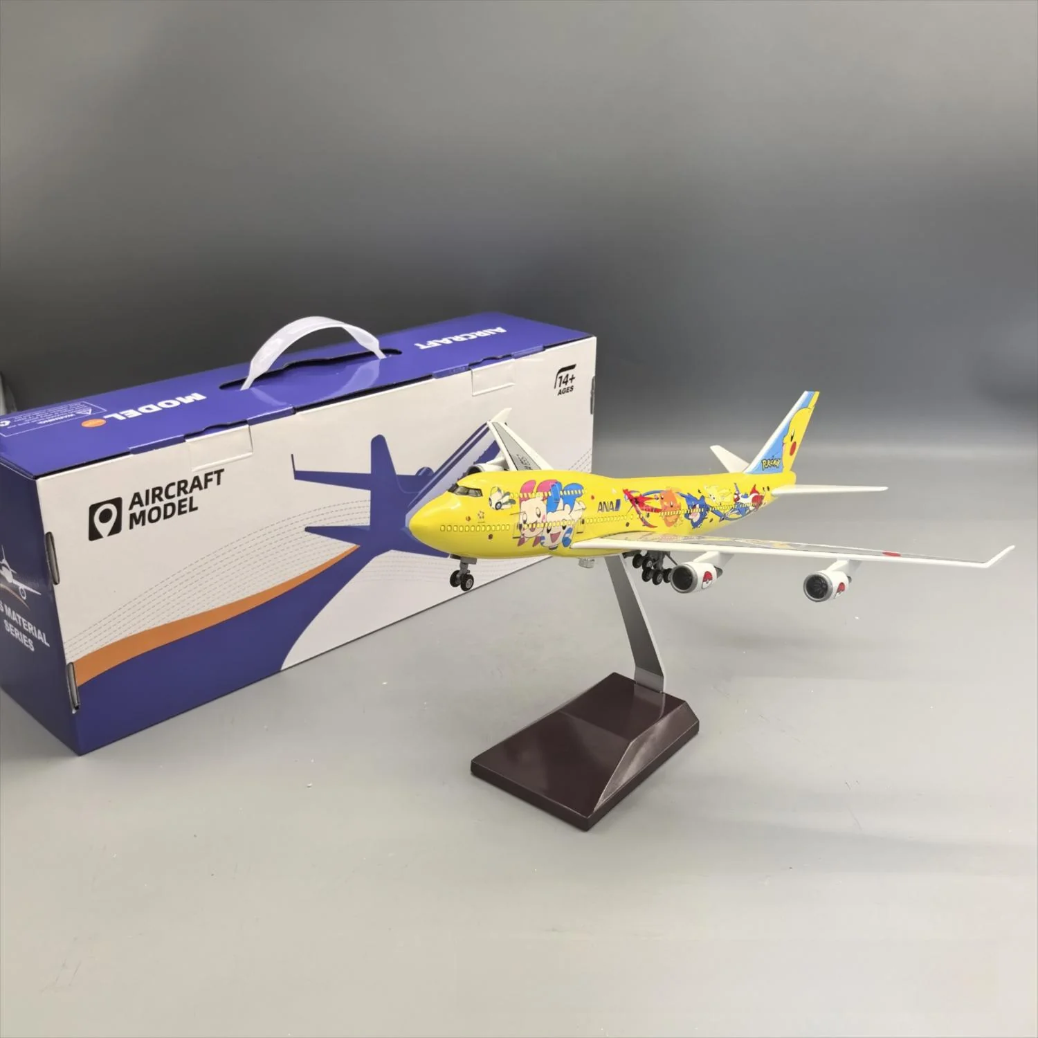 ANA "Pikachu Jet" Boeing 747-400 1:190 – 37 cm / 14.6 in – Special Pokemon Edition - Image 3