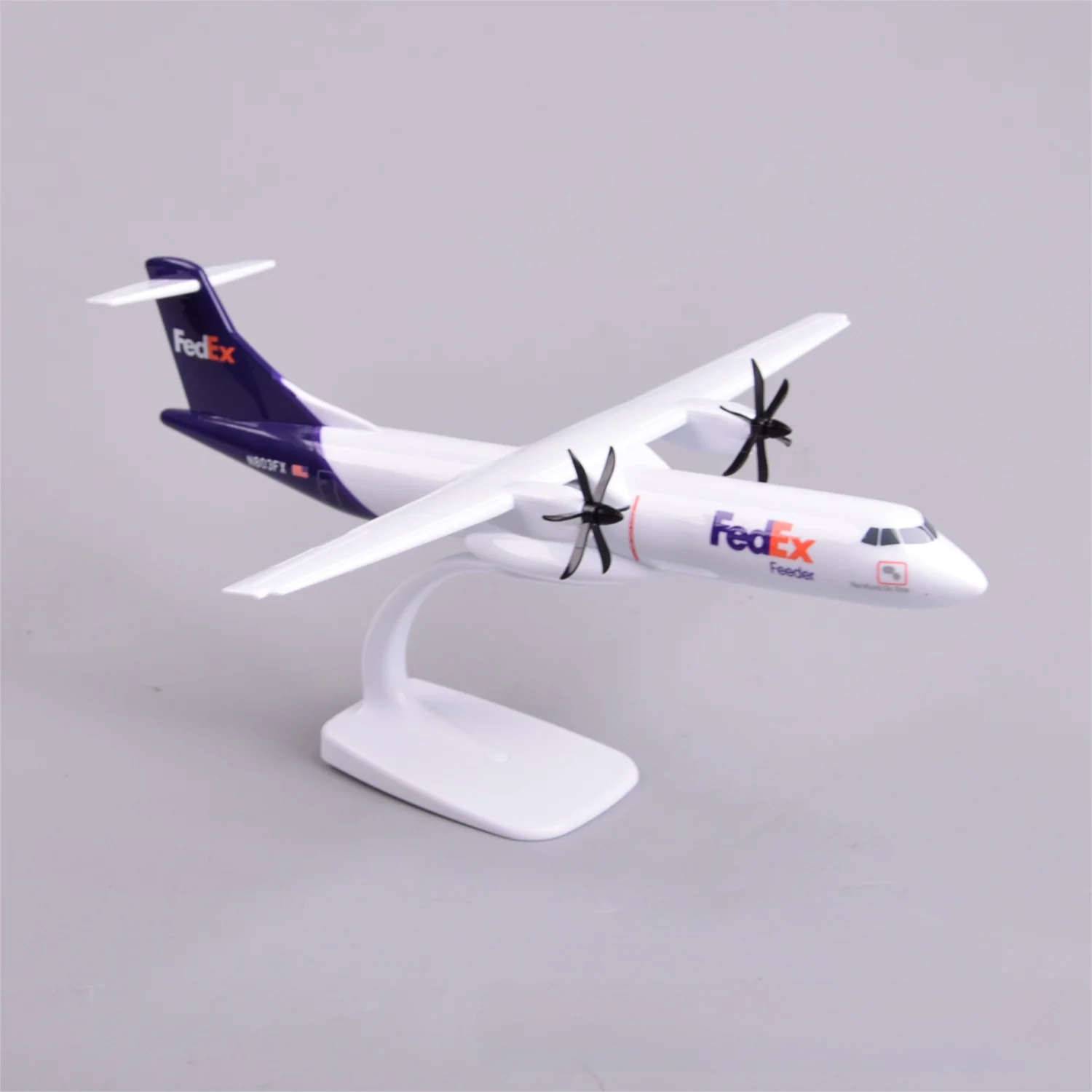 ATR 72-600 FedEx Express – Scale 1:100 – 27 cm (10.6 in) – Resin – Movable Parts - Image 5