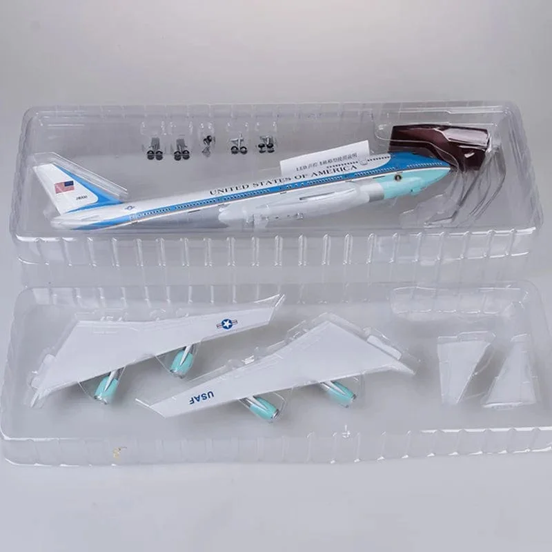 Boeing 747 Air Force One 1:150 – 47 cm / 18.5 in – LED Lights - Image 12
