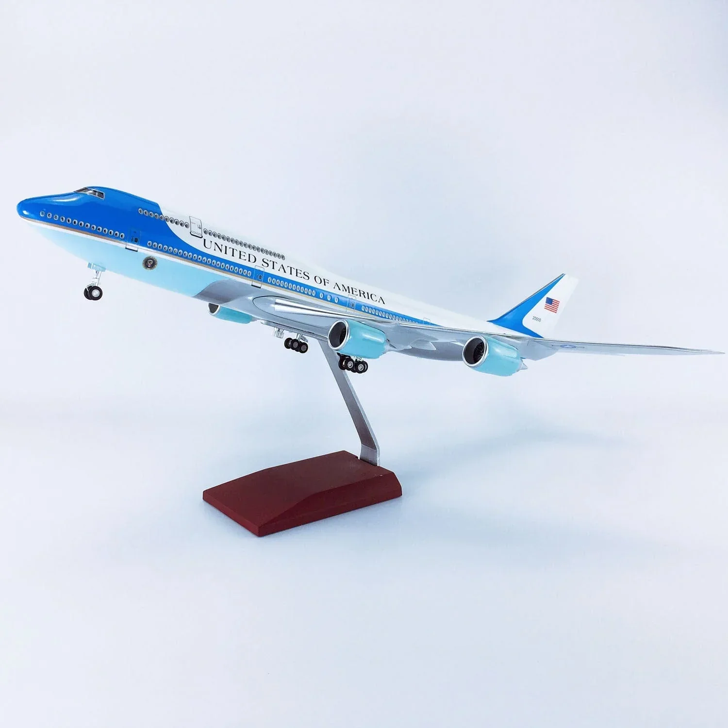 Boeing 747 Air Force One 1:150 – 47 cm / 18.5 in – LED Lights - Image 13