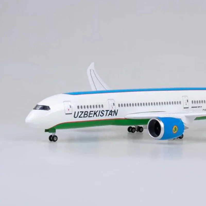 B787 Uzbekistan - Scale 1/130 - 43cm - 16.9 in - Image 2