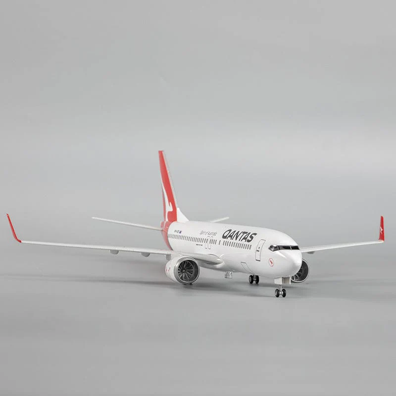 B737-800 Qantas - Scale 1/80 - 47cm - 18.5 in - Airplane Model - Image 3
