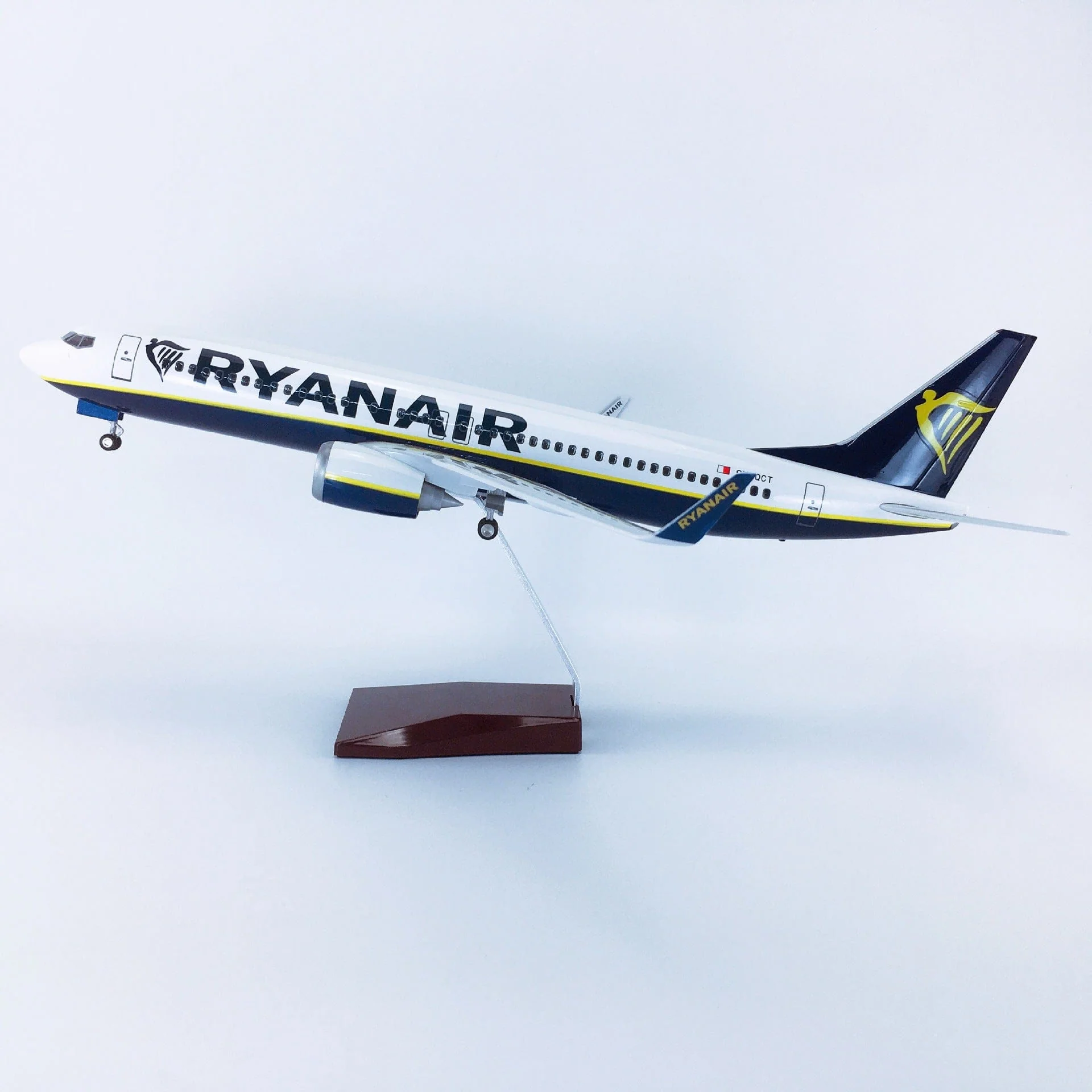 B737-800 Ryanair - Scale 1/80 - 47cm - 18.5 in - Airplane Model - Image 6