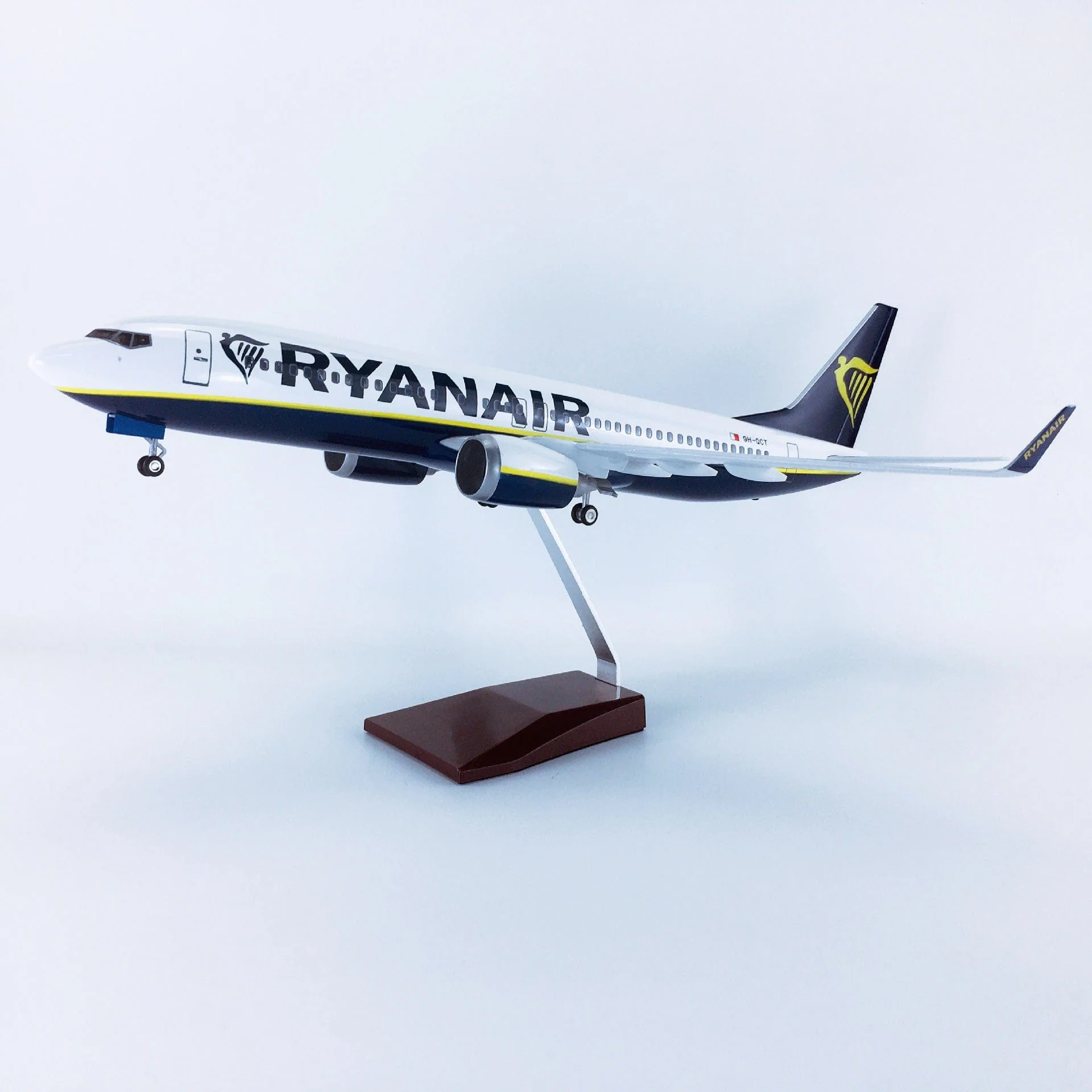 B737-800 Ryanair - Scale 1/80 - 47cm - 18.5 in - Airplane Model - Image 8