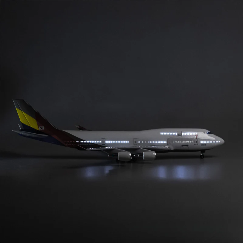 B747 Asiana Airlines - Scale 1/157 - L:47cm - Image 6