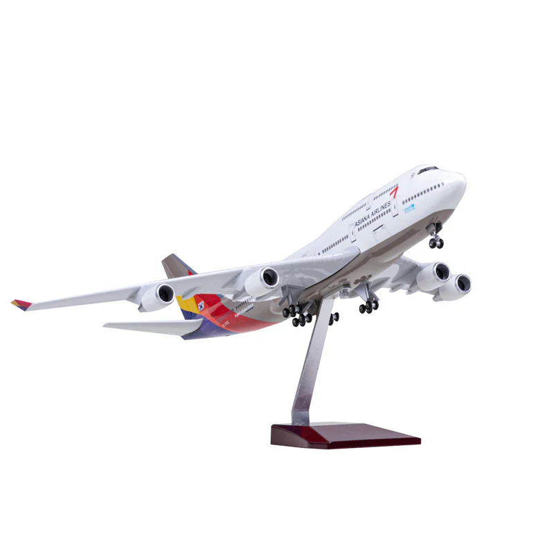 B747 Asiana Airlines - Scale 1/157 - L:47cm - Image 7