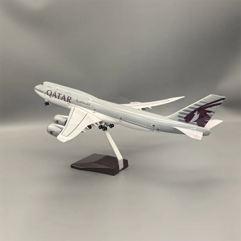 B747 QATAR - SCALE 1/150 - 47CM - 18.5 IN - AIRPLANE MODEL - Image 10