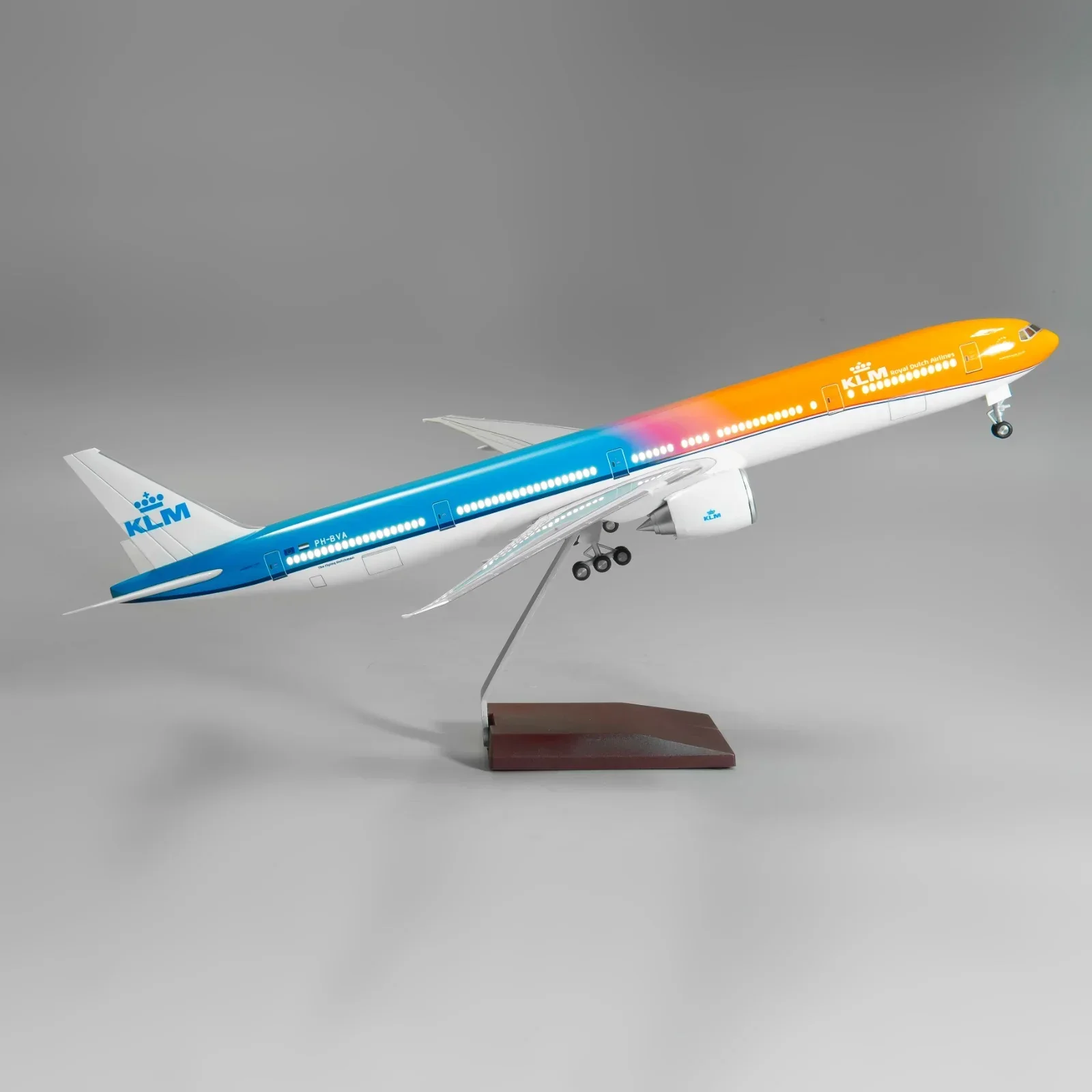 B777  KLM - ORANGE PRIDE - Scale 1/157 - 47cm - 18.5 in - Airplane Model - Image 4