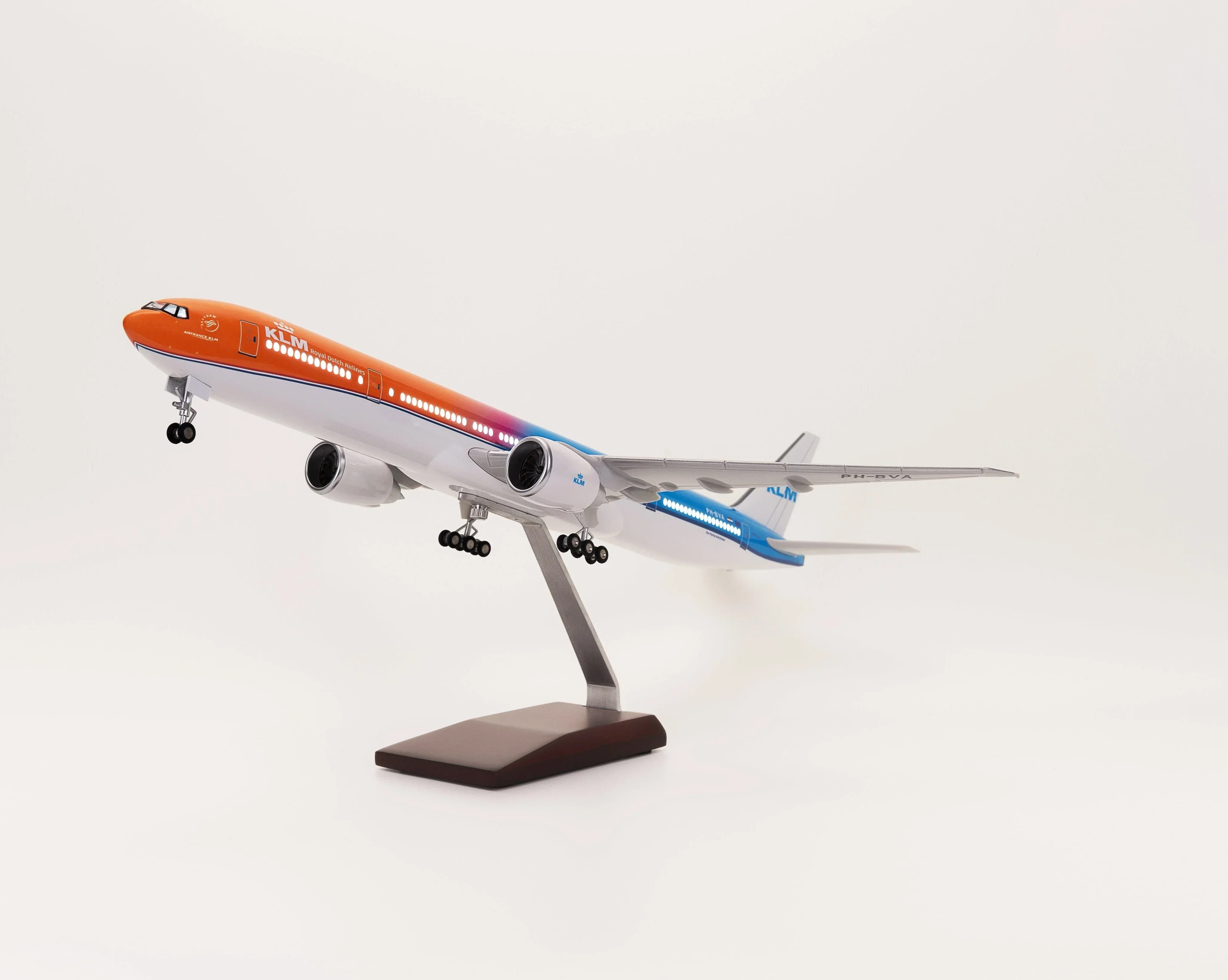 B777  KLM - ORANGE PRIDE - Scale 1/157 - 47cm - 18.5 in - Airplane Model - Image 6