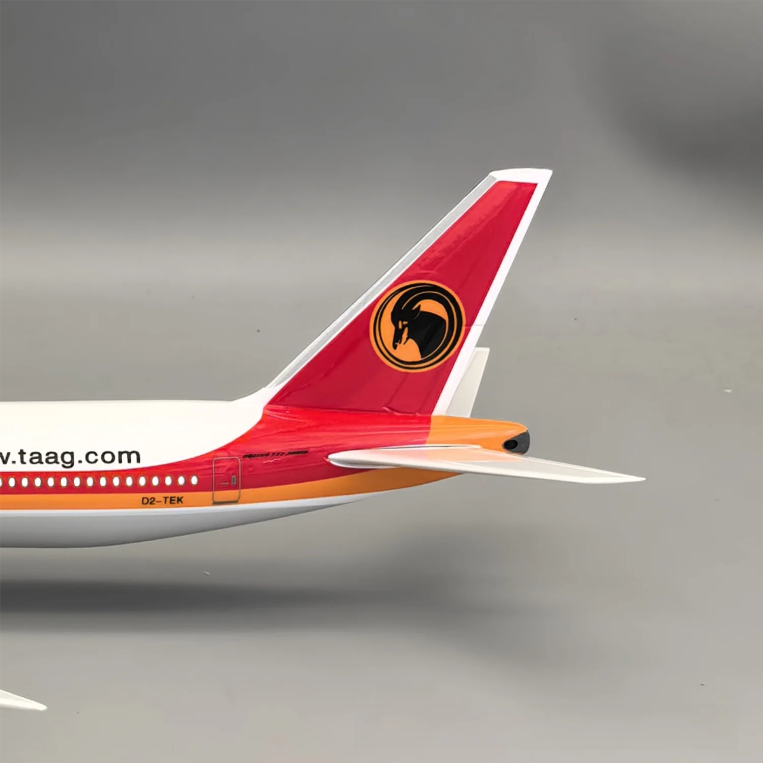 B777 TAAG Angola Airlines  - SCALE 1/157 - 47CM -18.5IN - Image 4