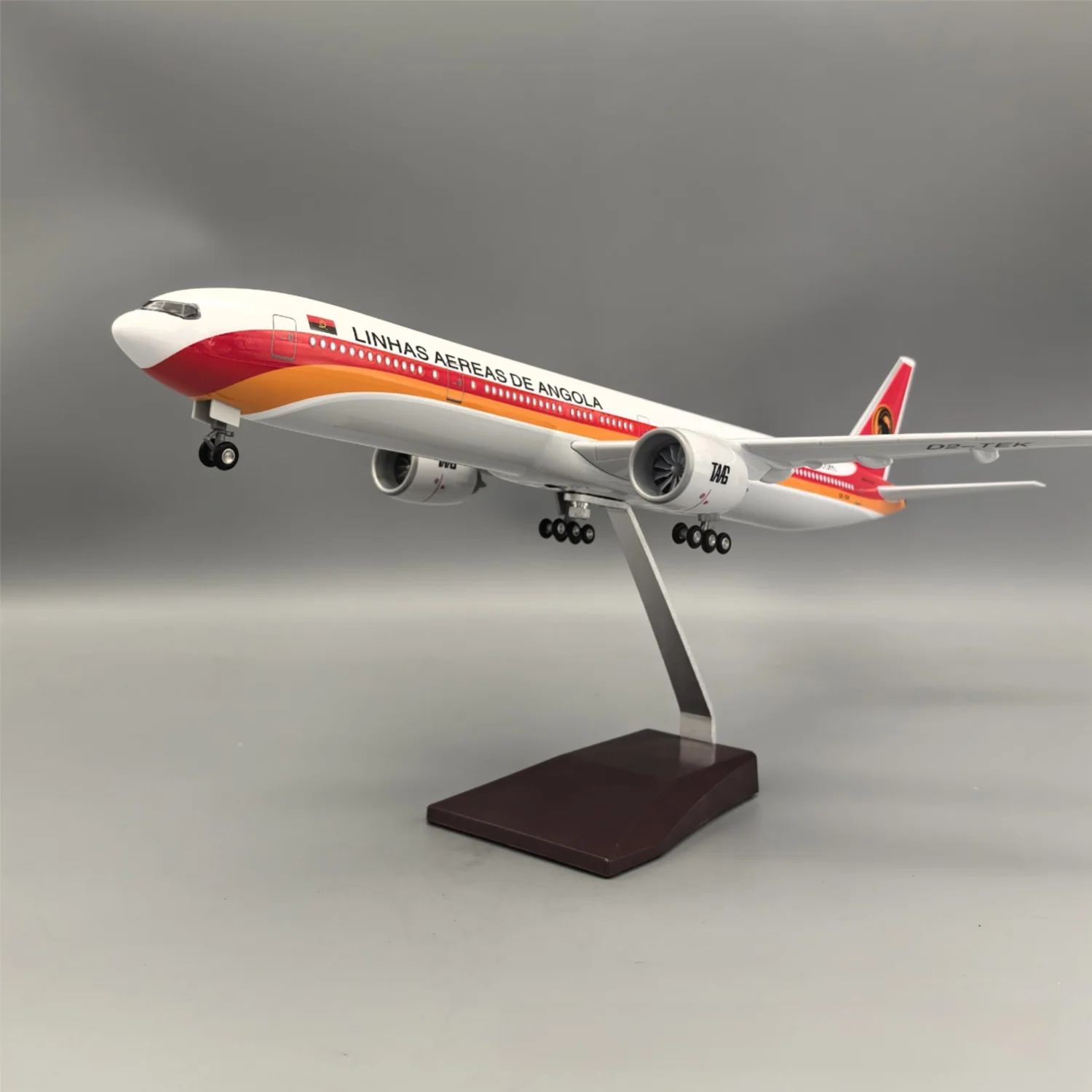 B777 TAAG Angola Airlines  - SCALE 1/157 - 47CM -18.5IN - Image 6
