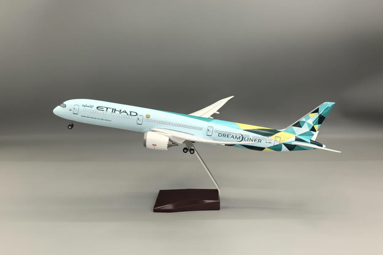 Boeing 787-10 Etihad Airways 1:145 – 47 cm / 18.5 in – LED Lights - Image 11