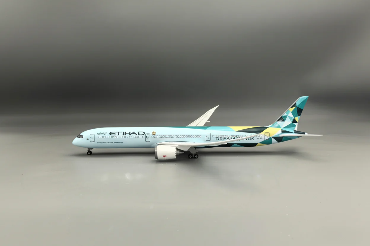 Boeing 787-10 Etihad Airways 1:145 – 47 cm / 18.5 in – LED Lights - Image 12