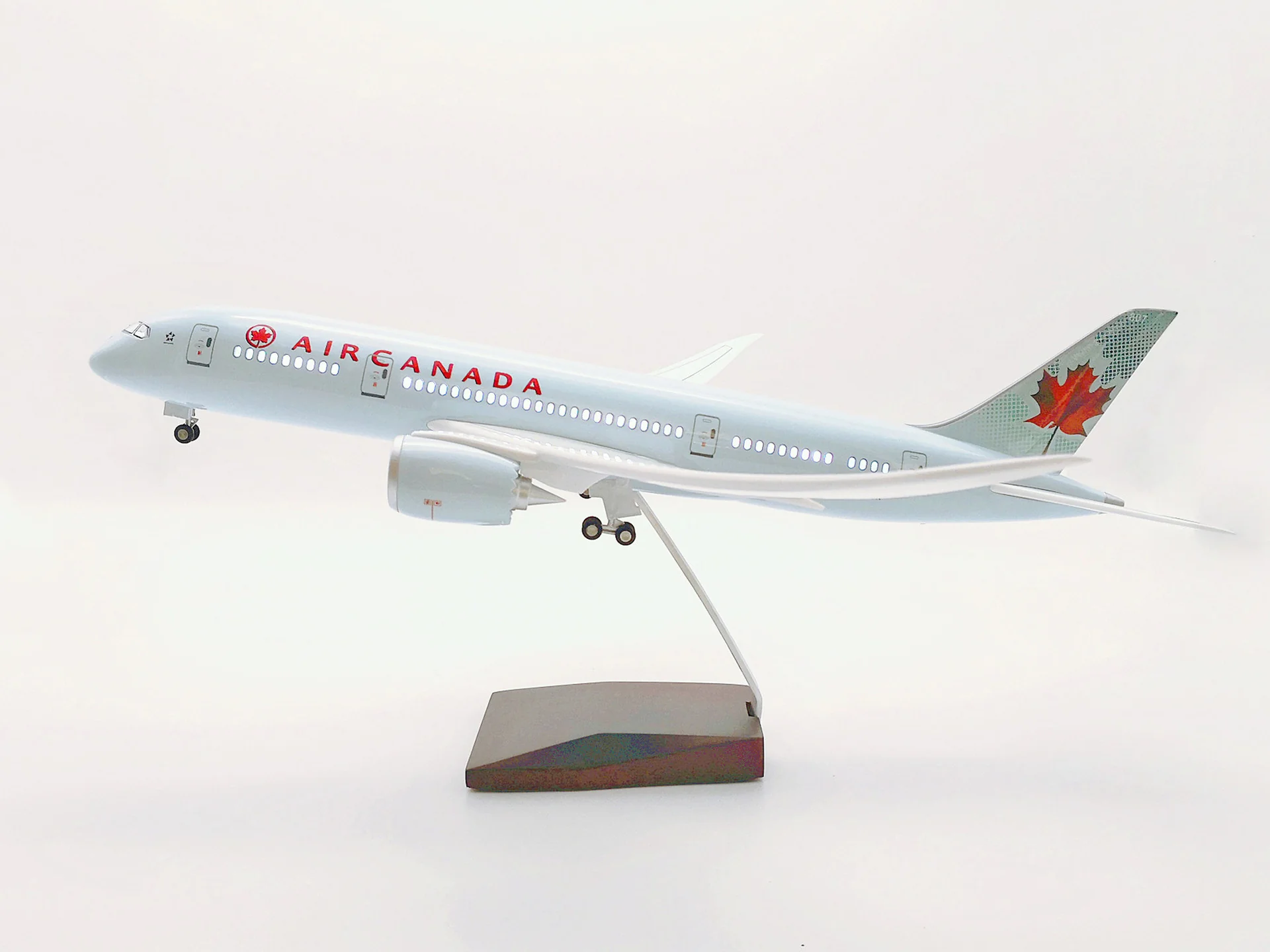 B787 Air Canada Dreamliner - Scale 1/130 - 43cm - 16.9 in - Green Livery - Image 4