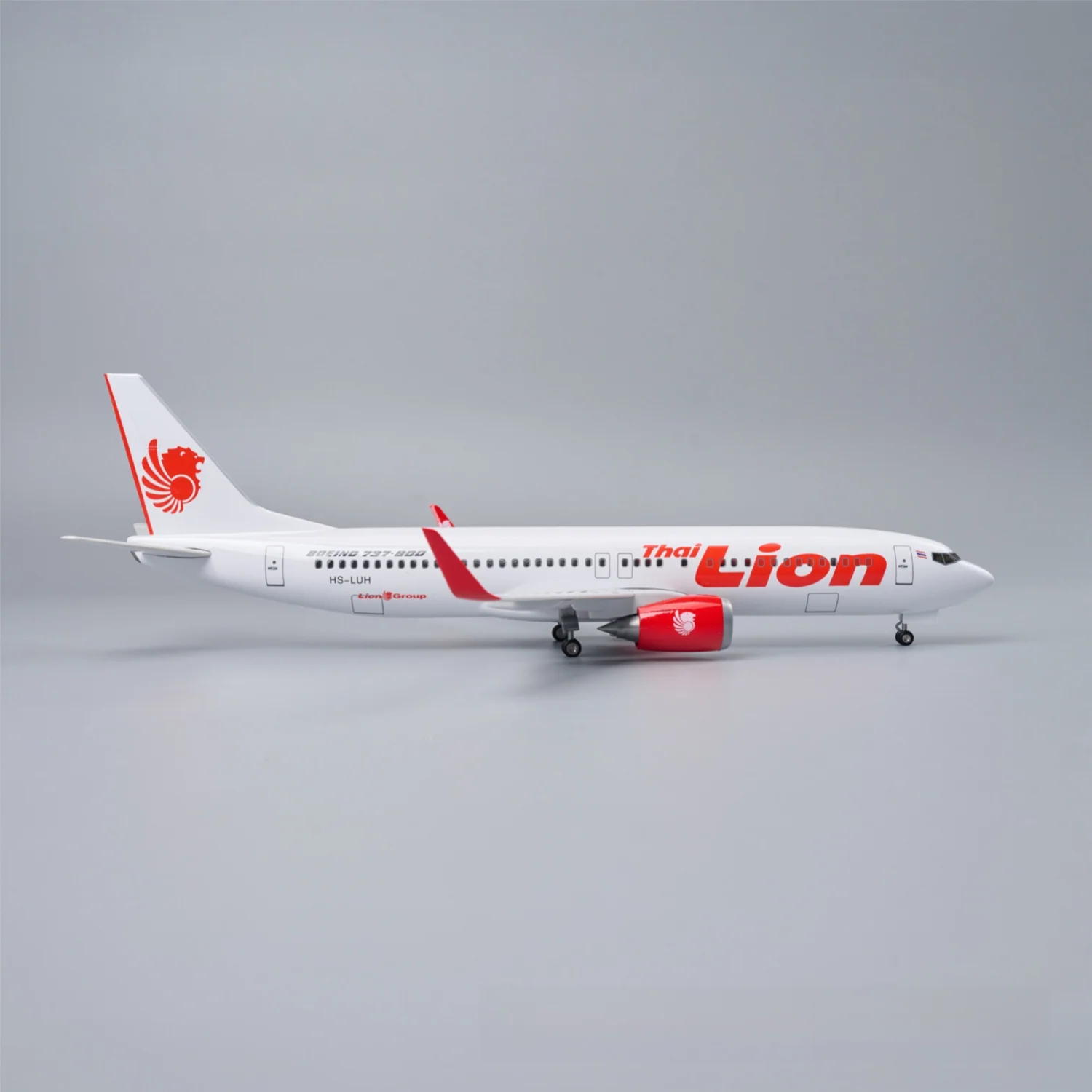 Boeing 737 Thai Lion Air – Scale 1:80 (47 cm / 18.5 in) - Image 3