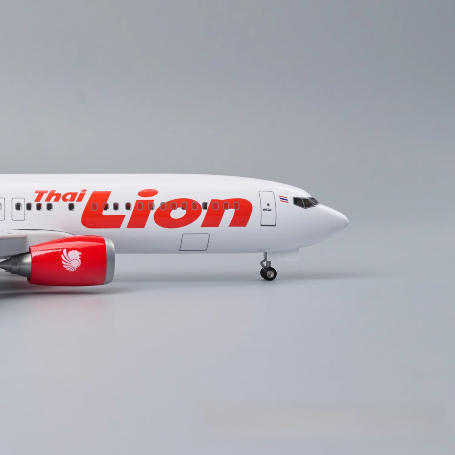 Boeing 737 Thai Lion Air – Scale 1:80 (47 cm / 18.5 in) - Image 5