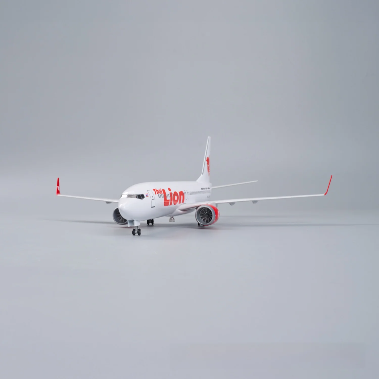 Boeing 737 Thai Lion Air – Scale 1:80 (47 cm / 18.5 in) - Image 7