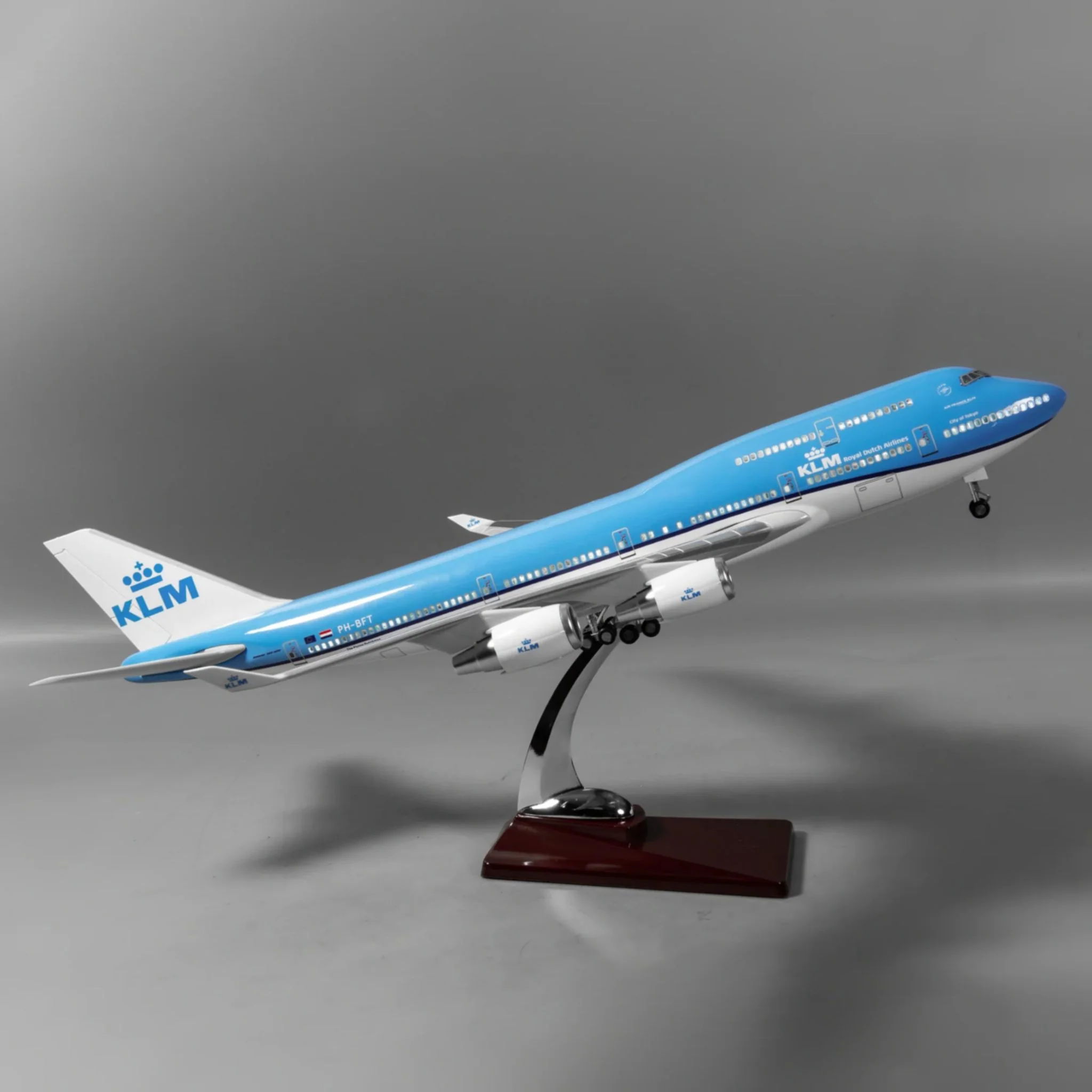 Boeing 747 KLM 1:157 – 47 cm / 18.5 in – Opening Interior - Image 3