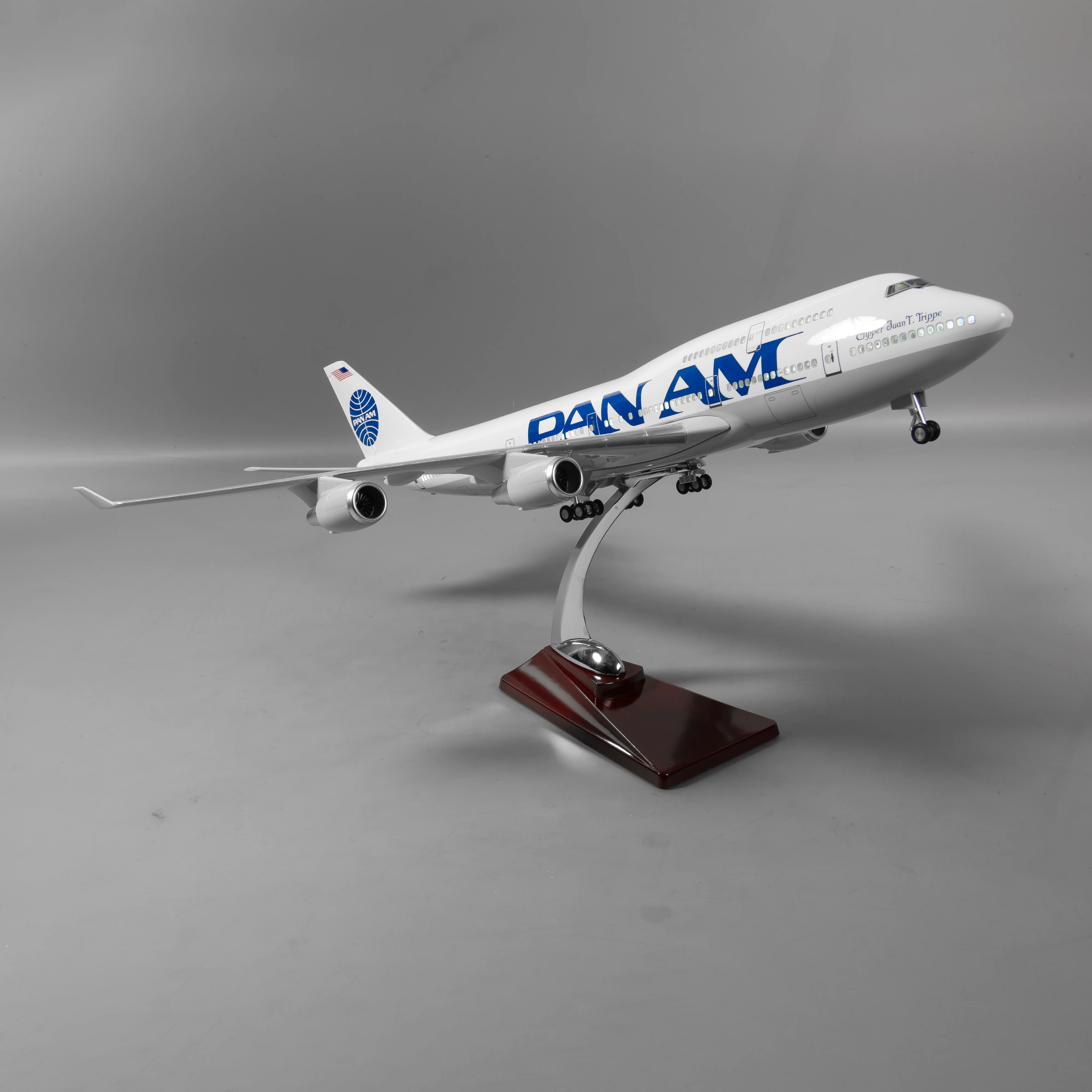 Boeing 747 PAN AM 1:150 – 47 cm / 18.5 in – Opening Interior - Image 5