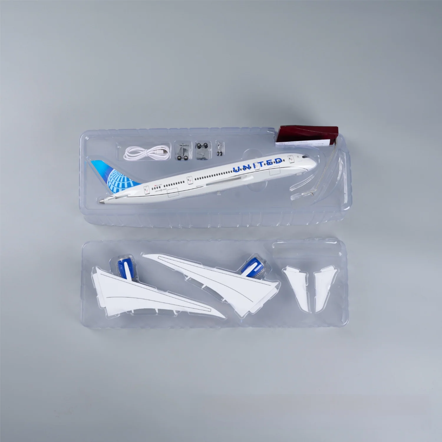 B787-9 United Airlines – SCALE 1:130 (43 CM / 16.9 IN) - New Livery - Image 6