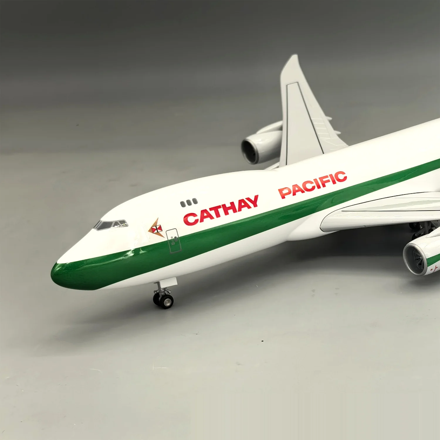 Cathay Cargo 80th Anniversary Boeing 747-8F 1:160 – 47 cm / 18.5 in – Limited Edition - Image 5