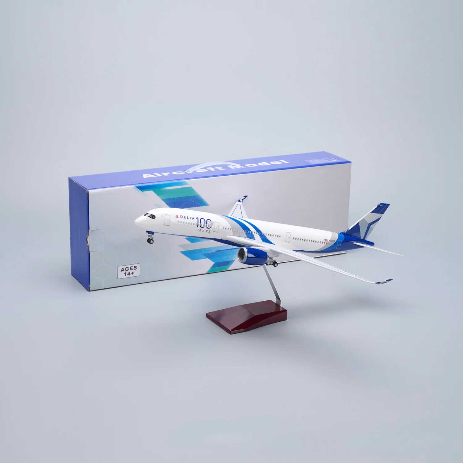 A350 Delta Airlines 1:142 – 47 cm / 18.5 in – 100 YEARS Commemorative - Image 15