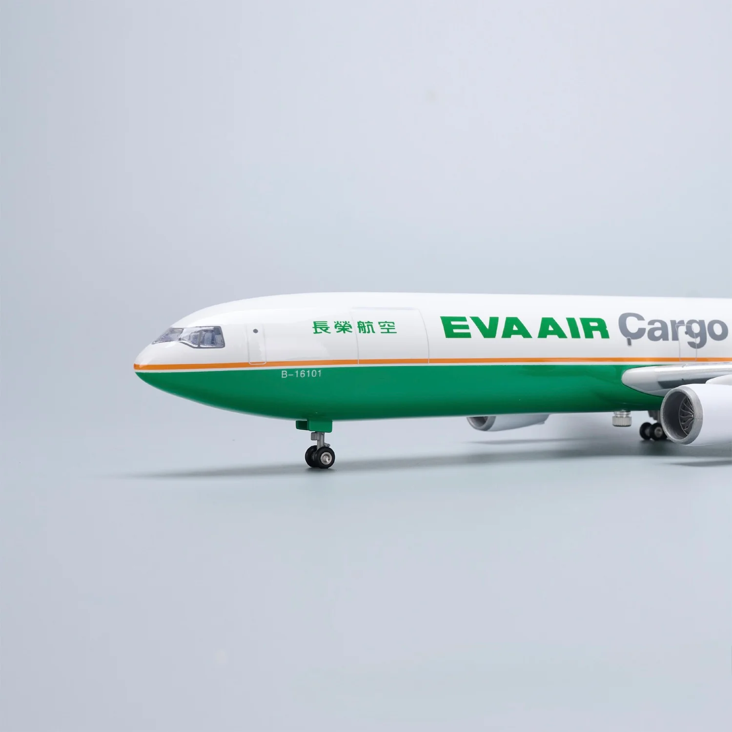 EVA AIR MD-11 McDonnell Douglas – Scale 1:130 – 47 cm/18.5 in – ABS Resin - Image 5