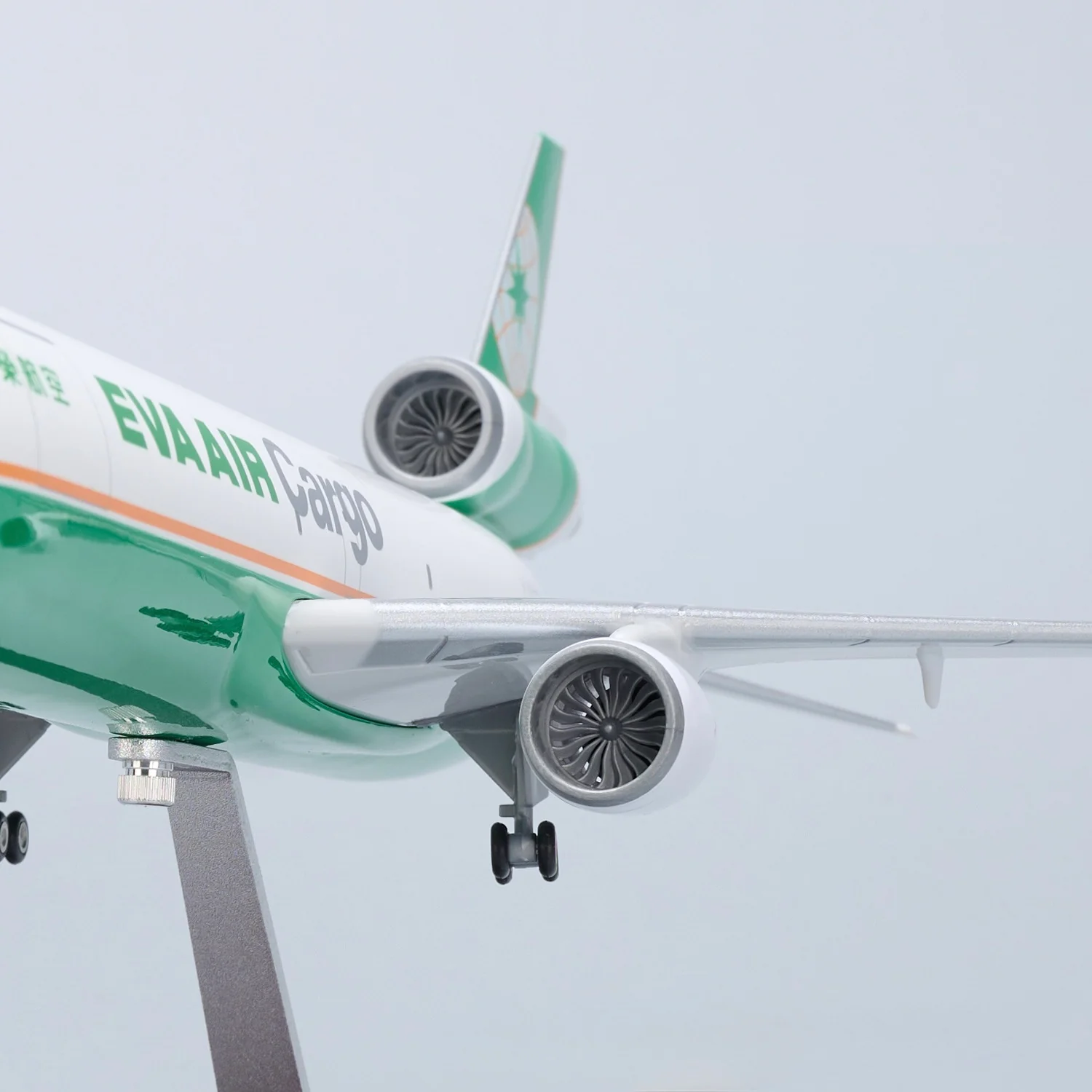 EVA AIR MD-11 McDonnell Douglas – Scale 1:130 – 47 cm/18.5 in – ABS Resin - Image 6