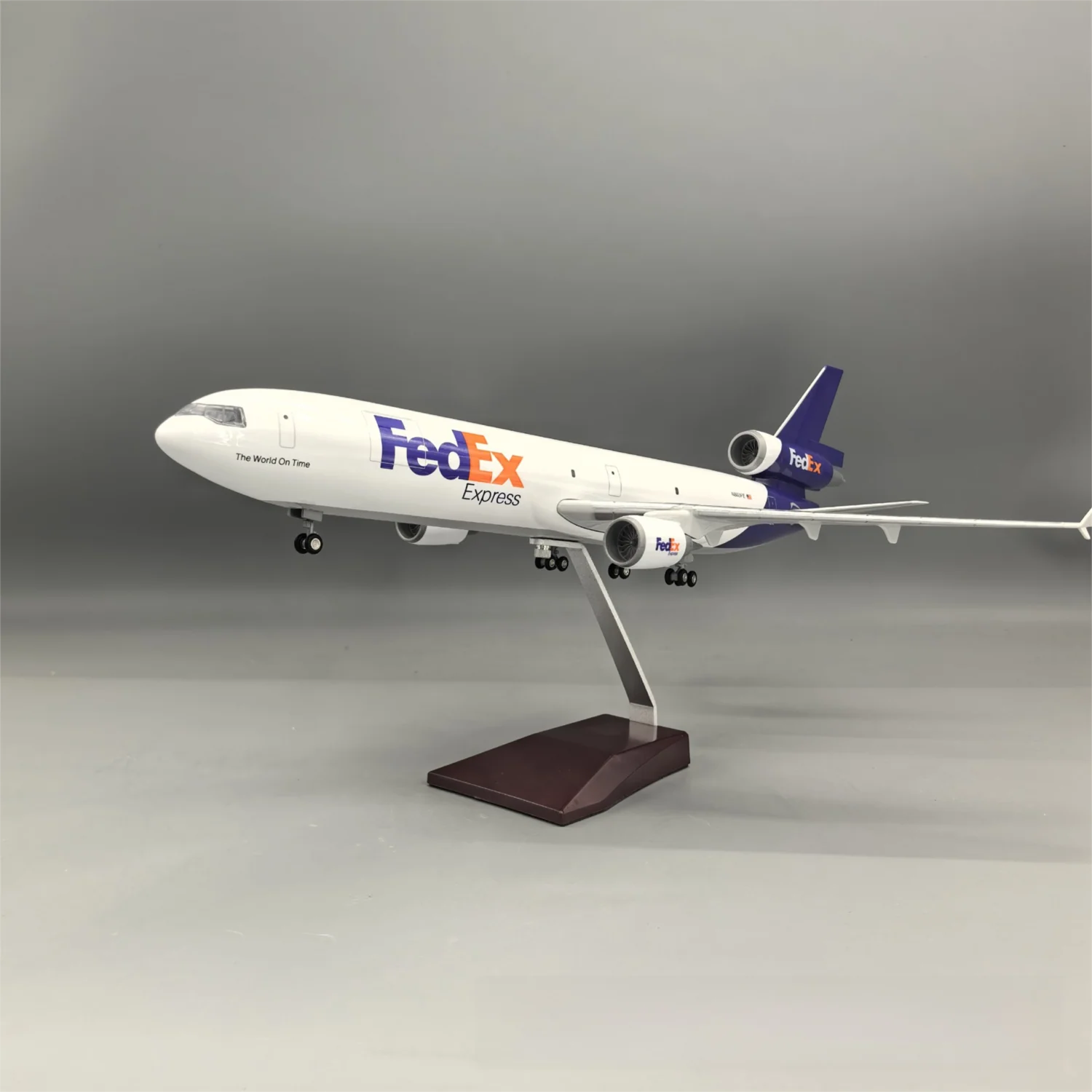 FEDEX MD-11 McDonnell Douglas – Scale 1:130 – 47 cm/18.5 in – ABS Resin - Image 7