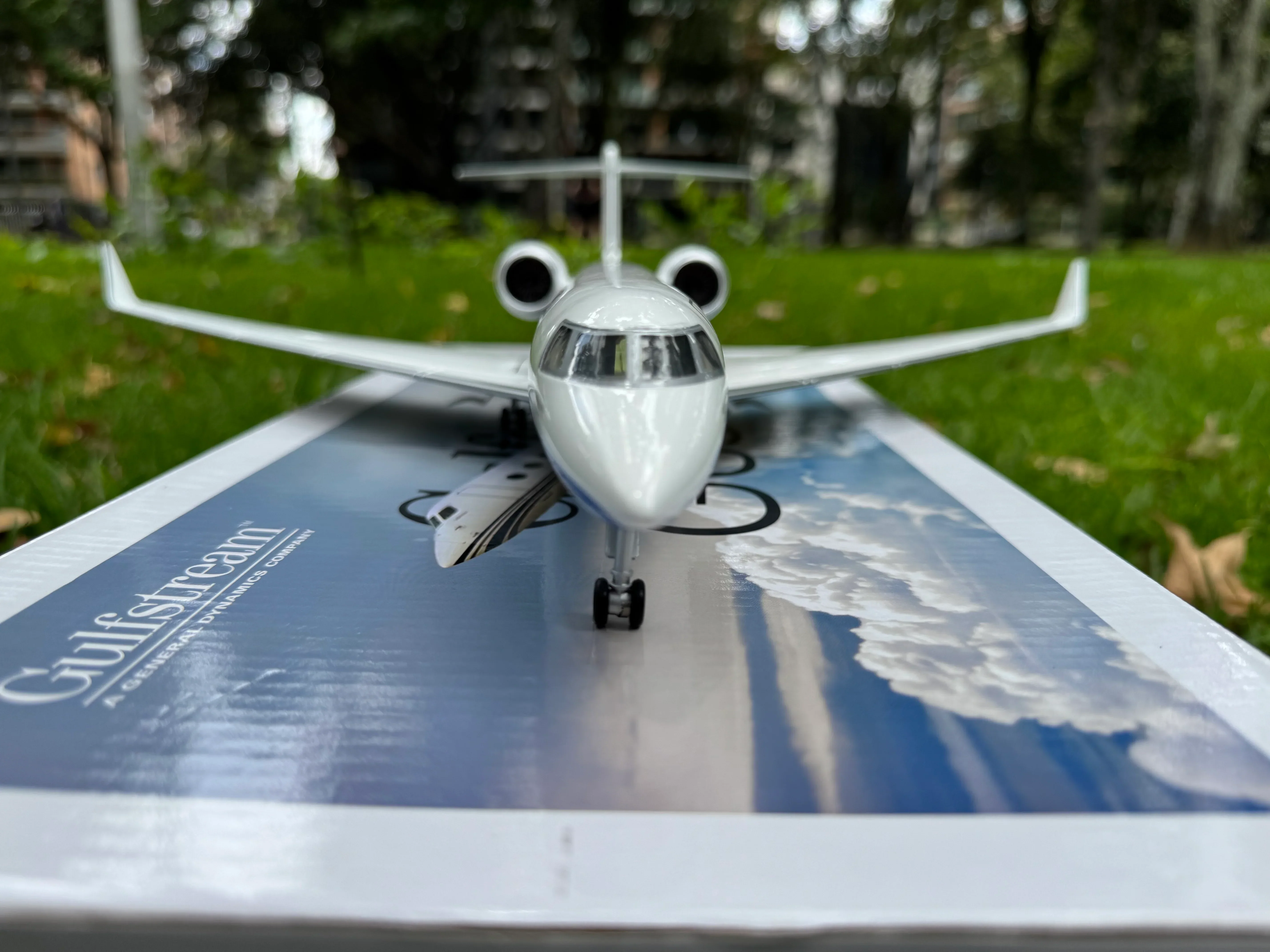 Gulfstream G650ER - Scale 1:50  - L:17in - 45cm - Image 15