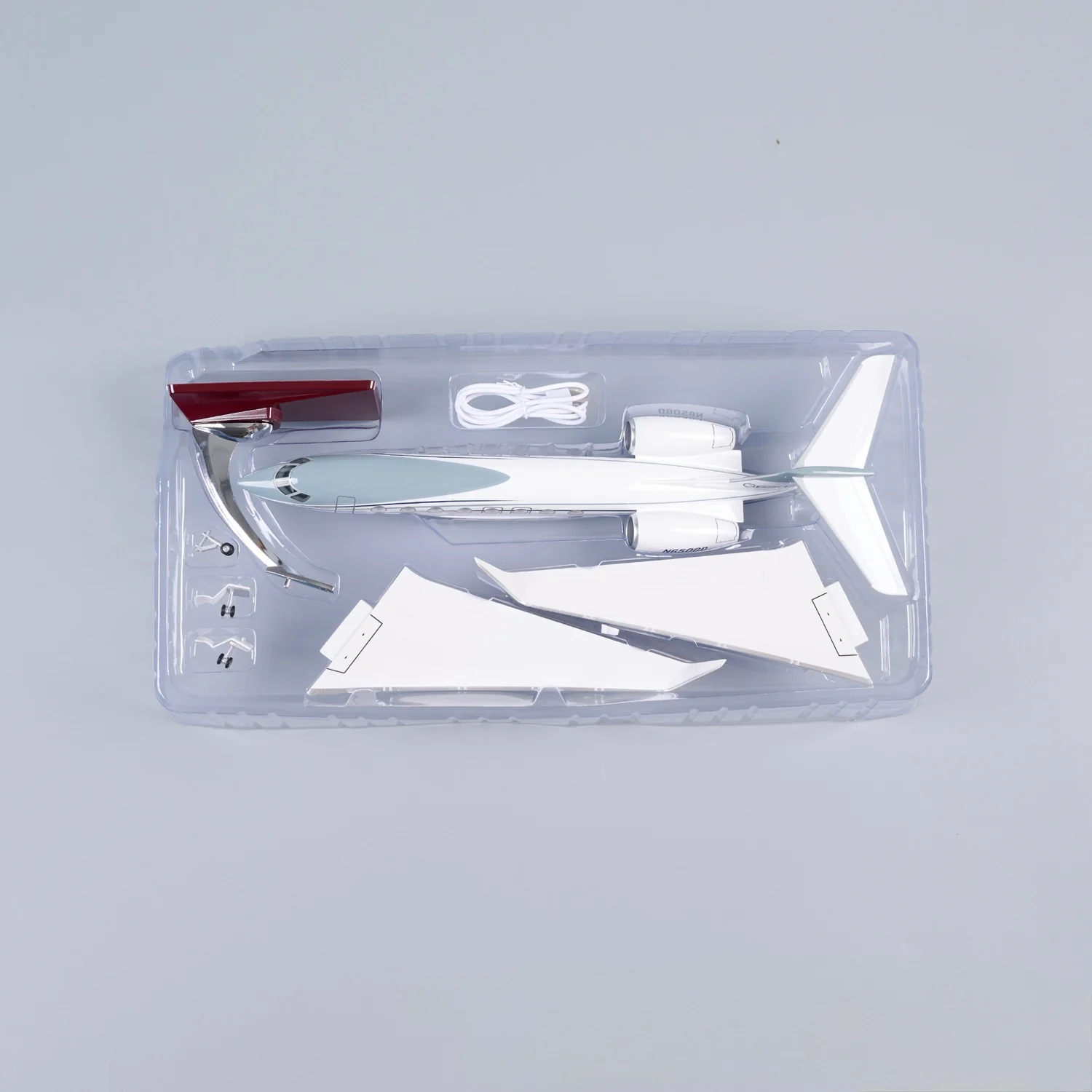 Gulfstream G650ER – Scale 1:50 –  17.7 in - 45 cm – Resin – Premium Display Stand - Image 12