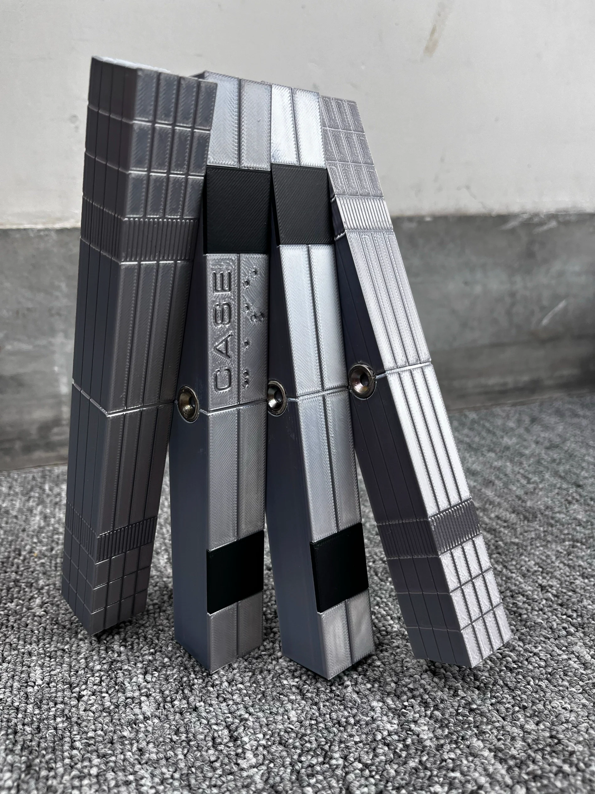 Interstellar - Tars & Case robots - Image 7